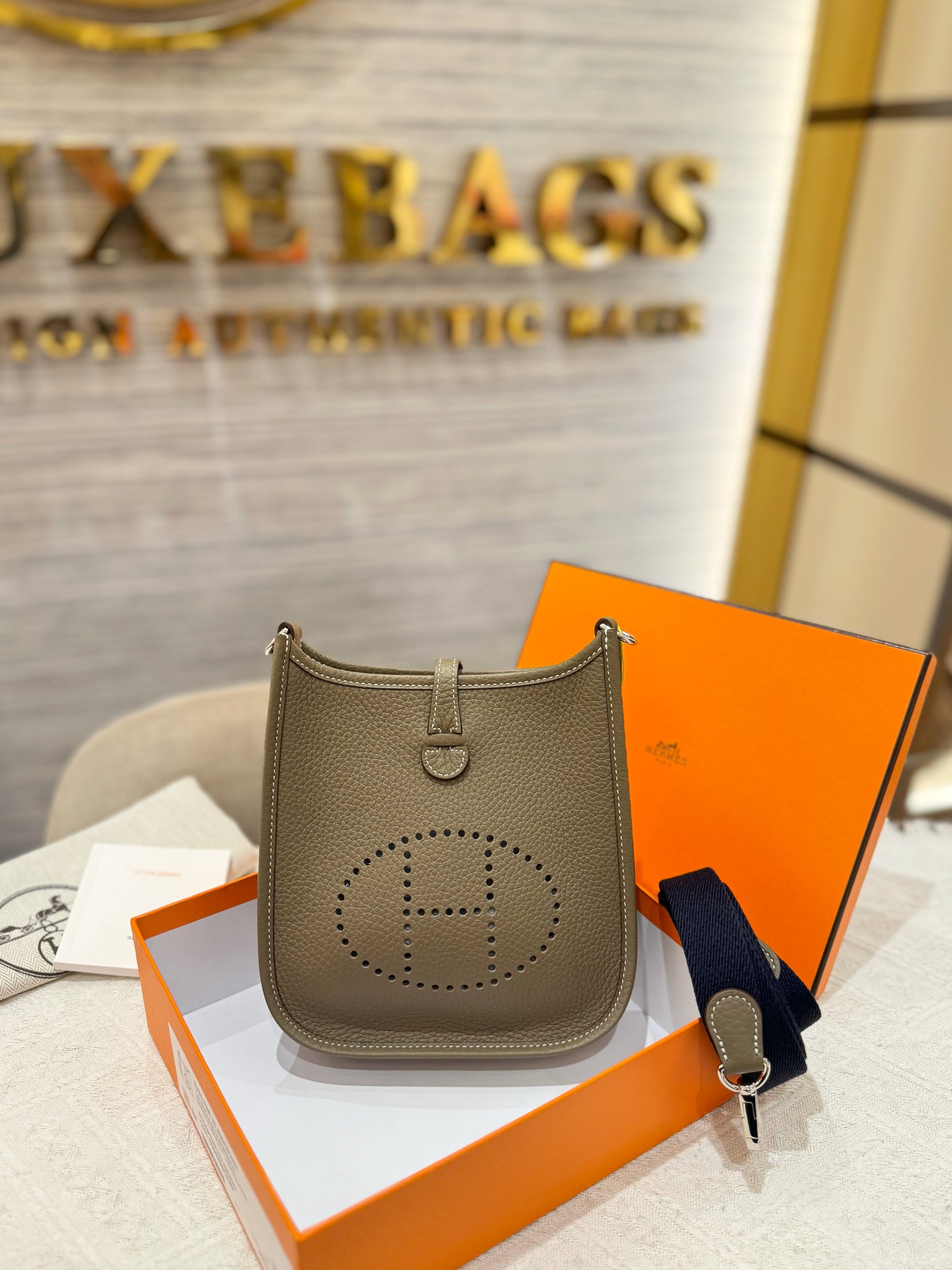 Hermes Evelyn 16 Etoupe / Blue Indigo