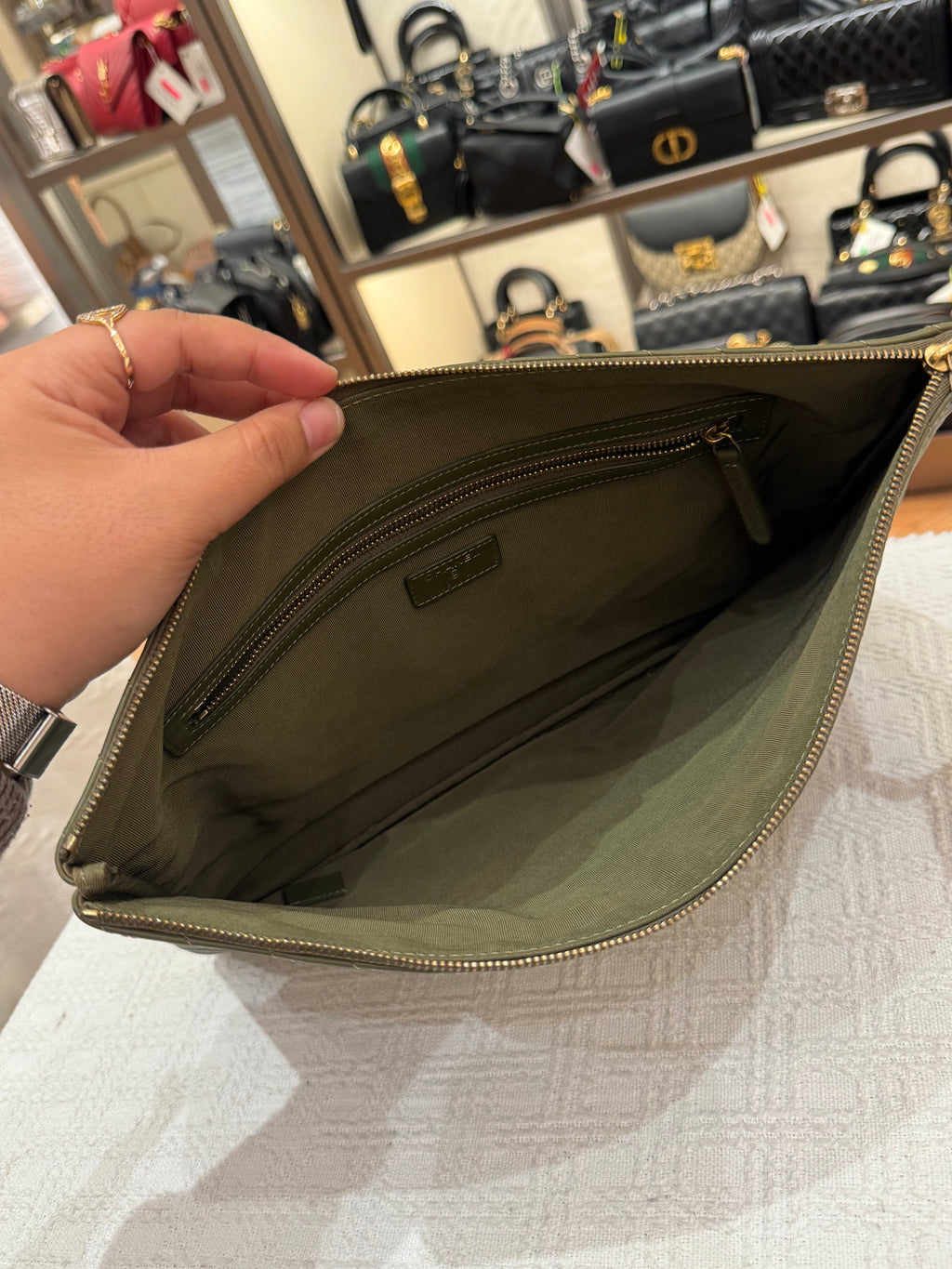 ChaneL O Case Large Pouch