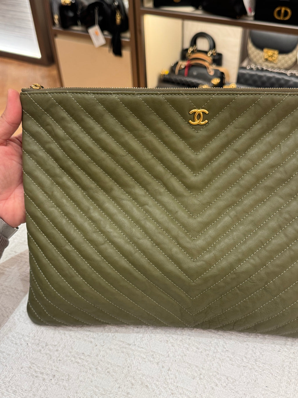 ChaneL O Case Large Pouch