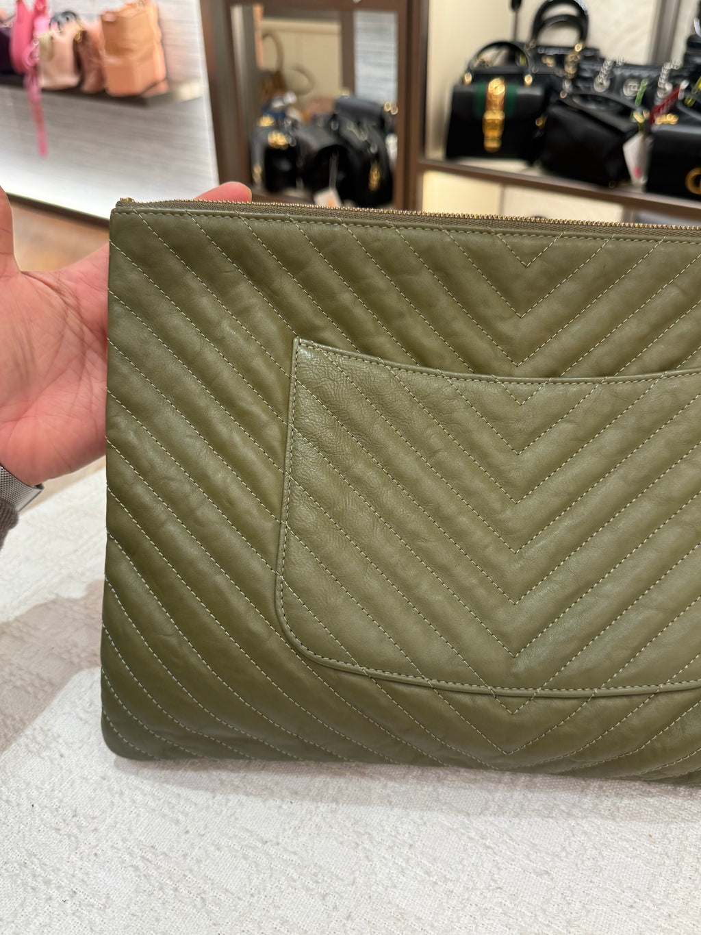 ChaneL O Case Large Pouch