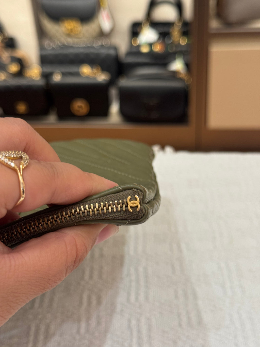 ChaneL O Case Large Pouch
