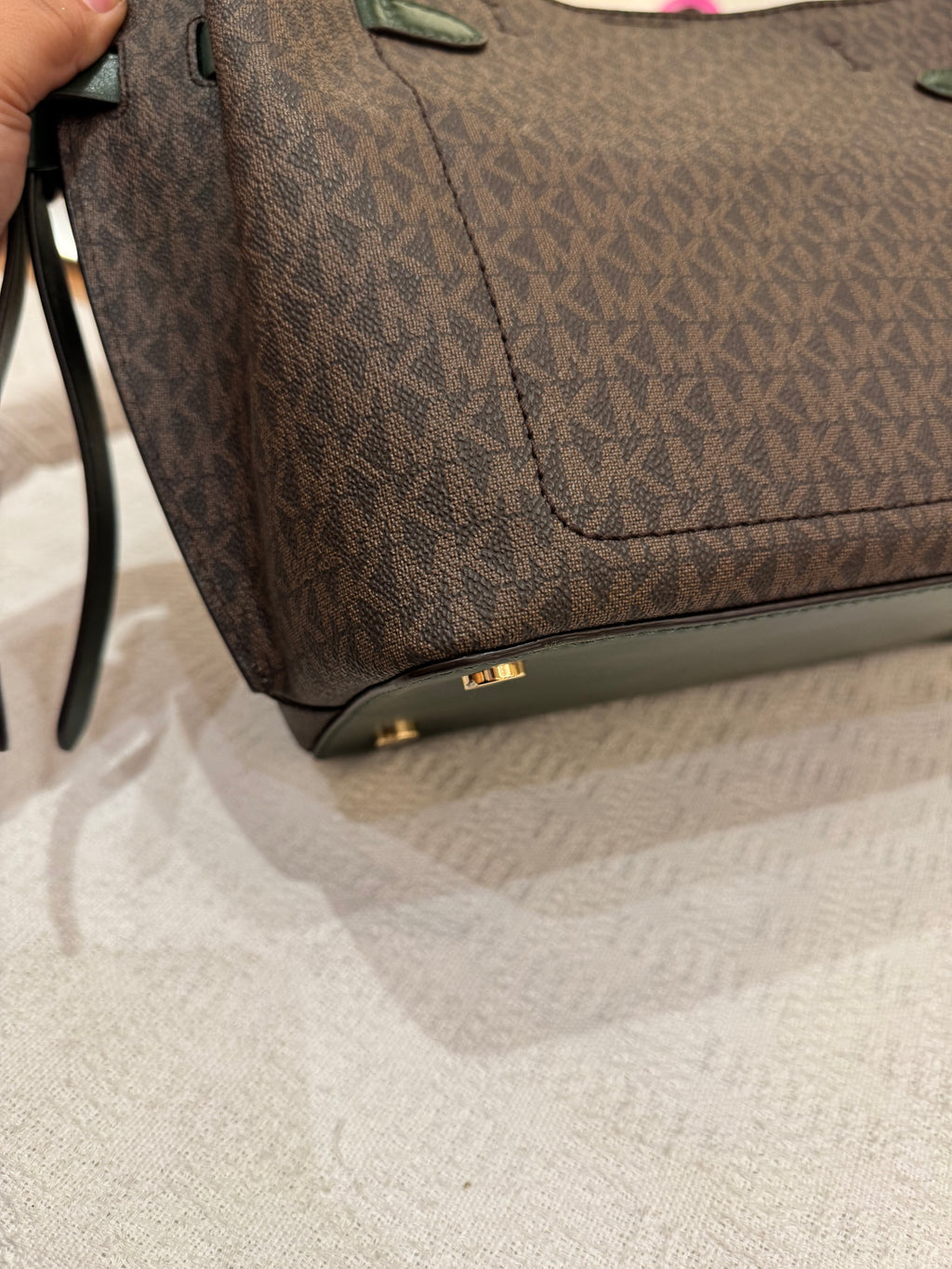 Michael Kors Hamilton Signature