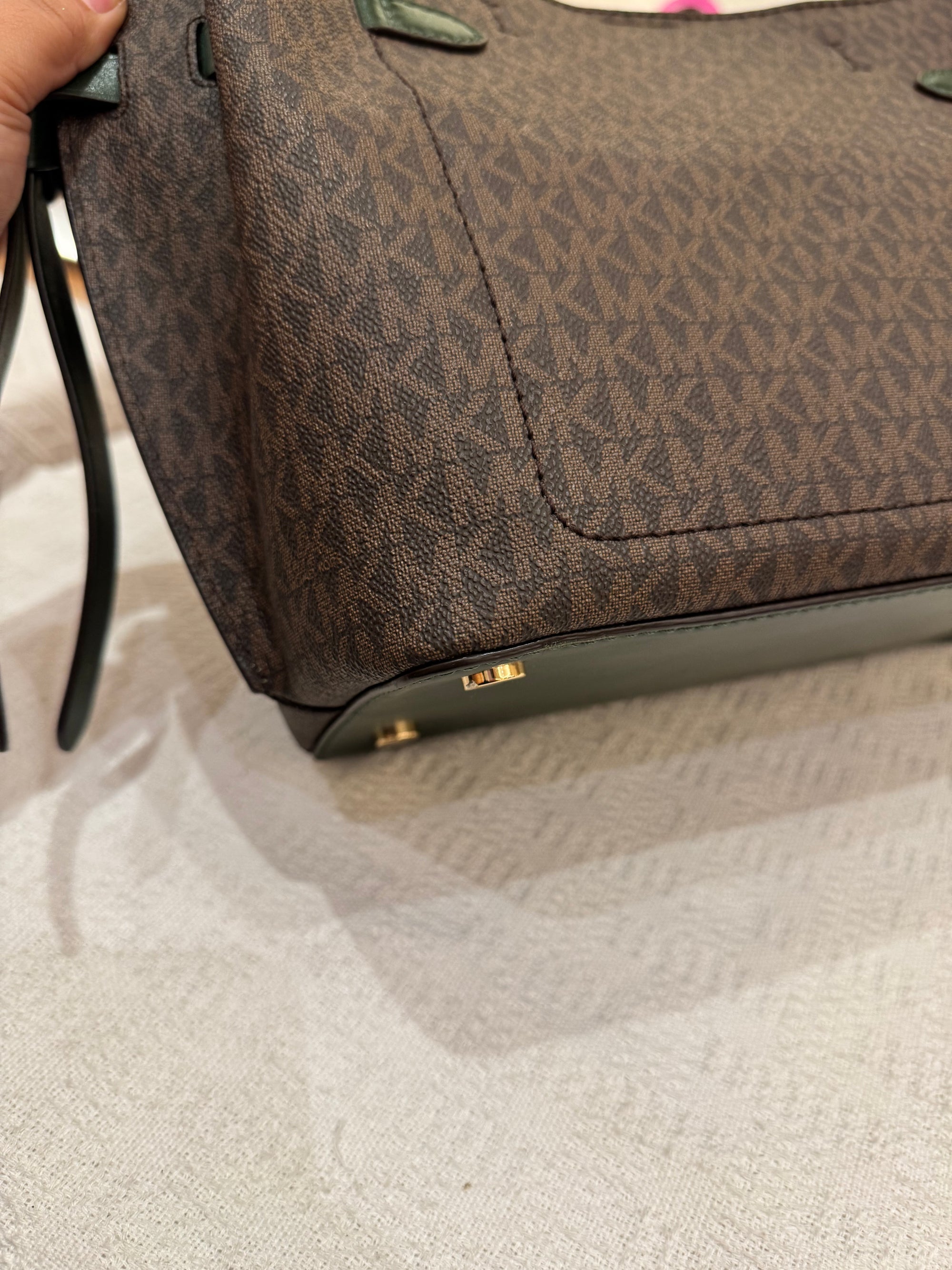 Michael Kors Hamilton Signature
