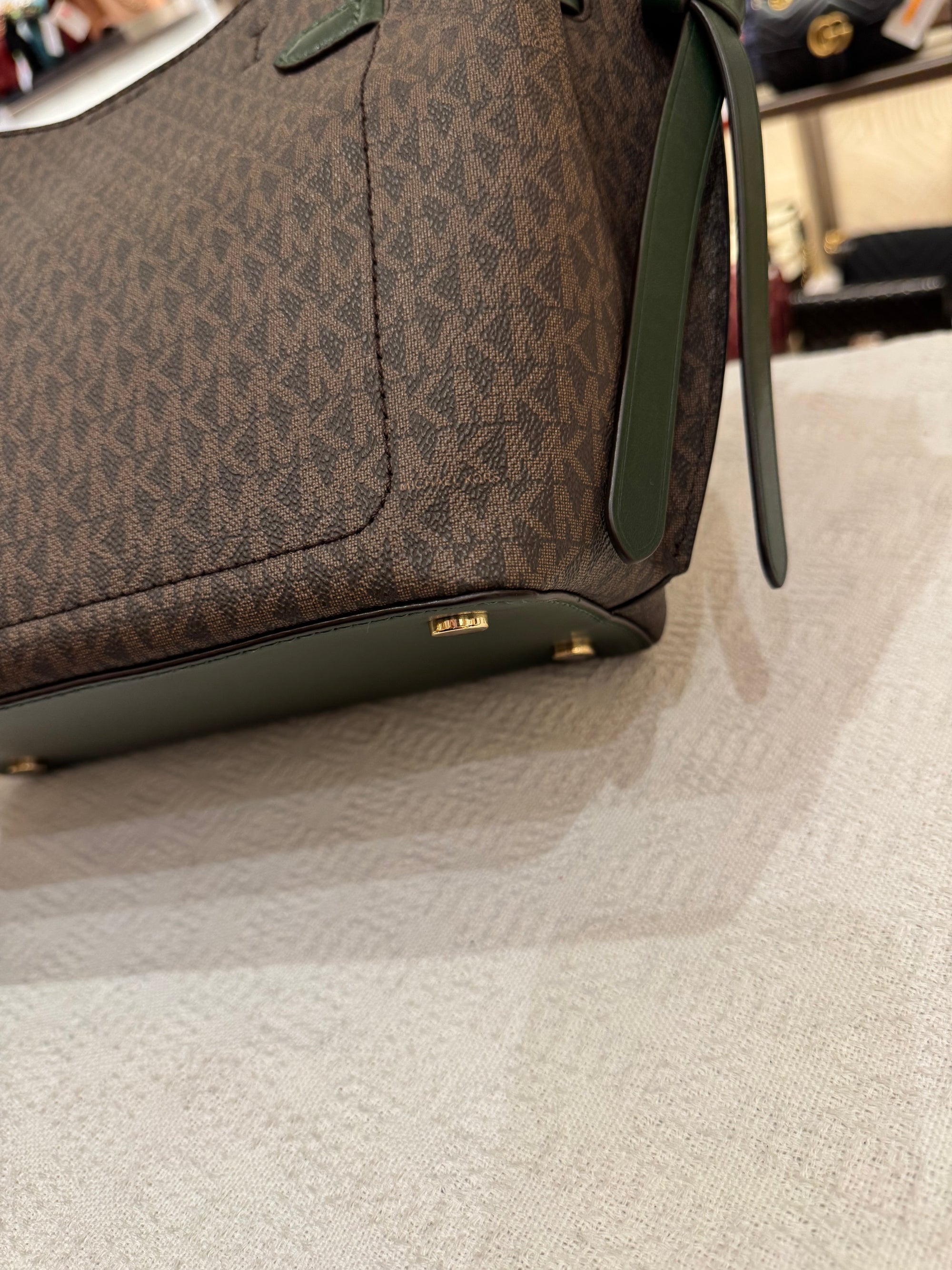 Michael Kors Hamilton Signature
