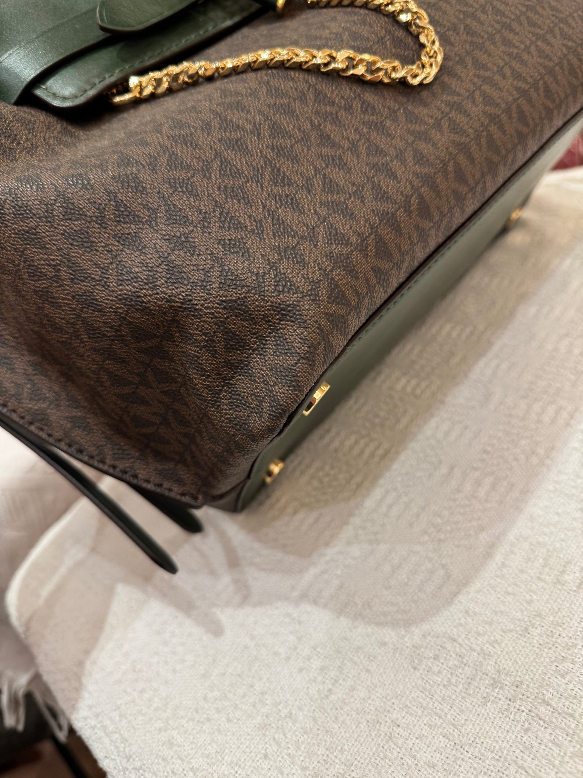 Michael Kors Hamilton Signature