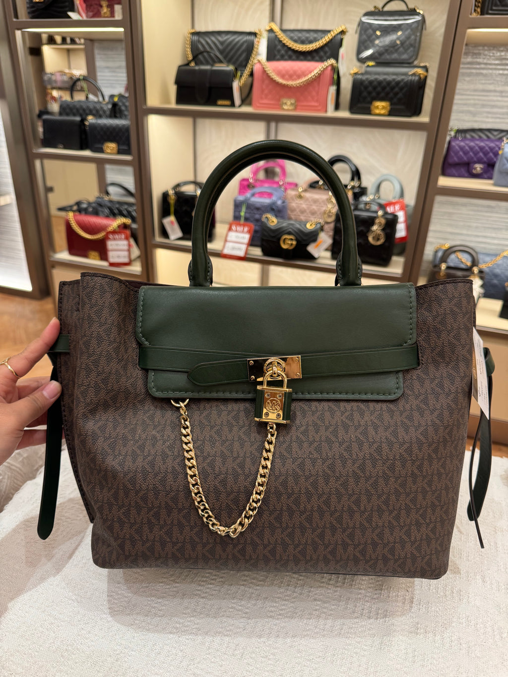Michael Kors Hamilton Signature