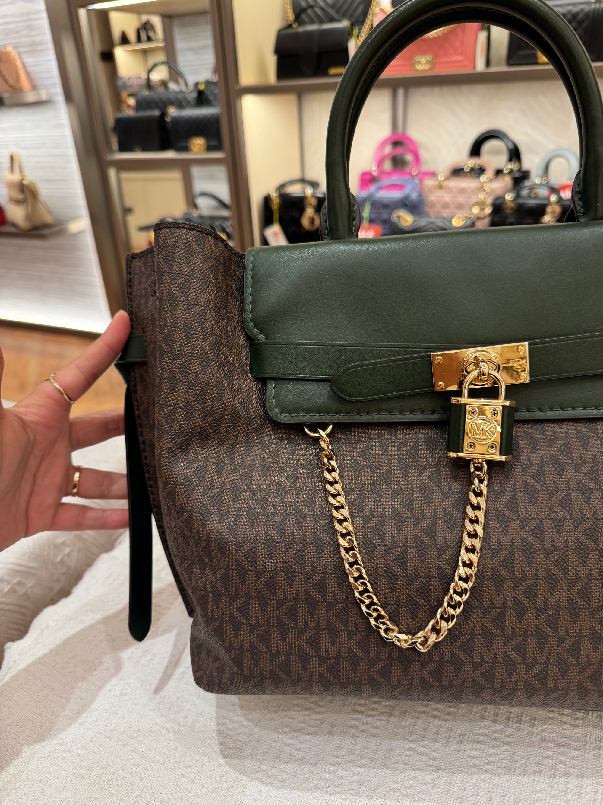 Michael Kors Hamilton Signature