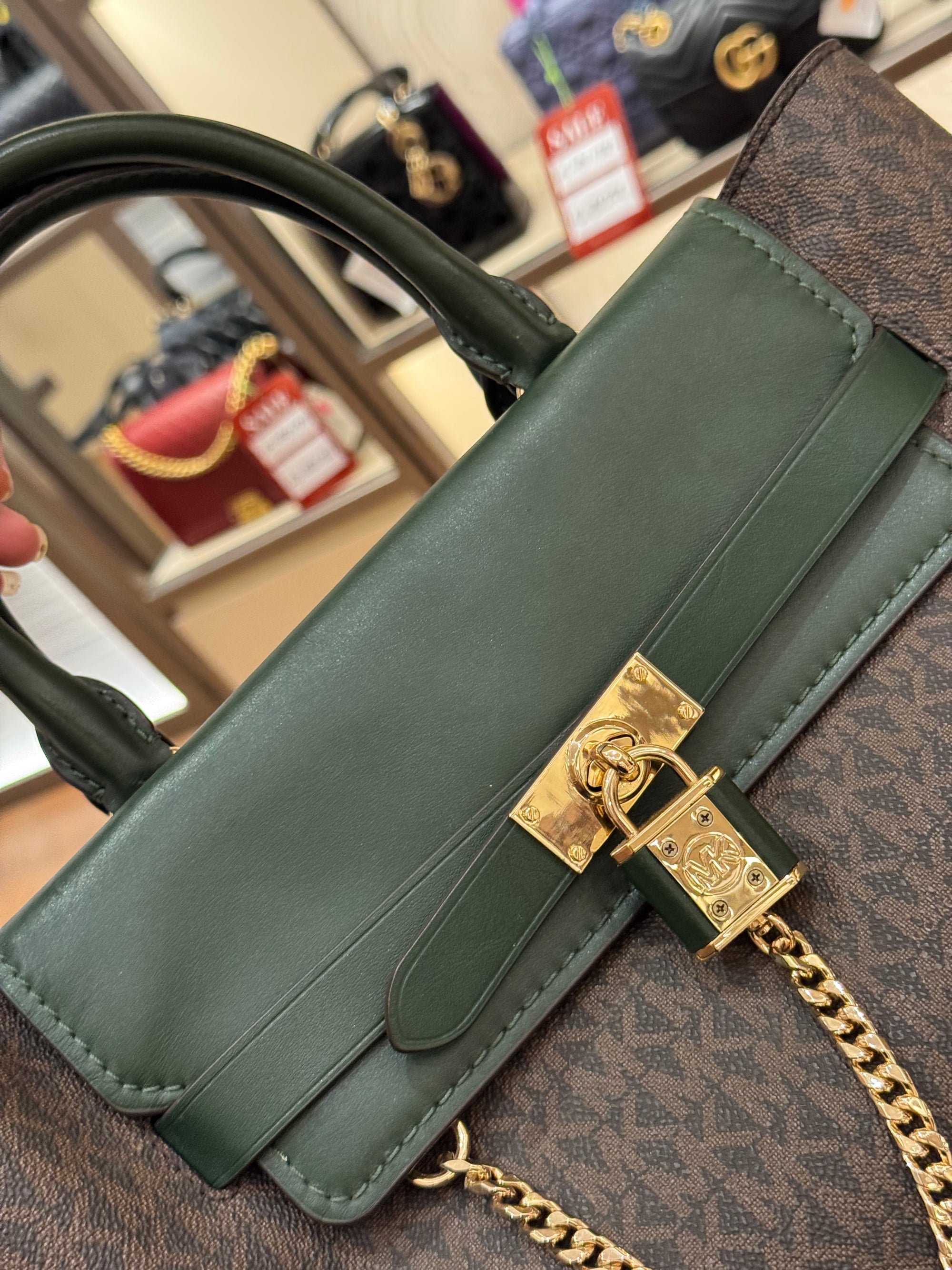 Michael Kors Hamilton Signature