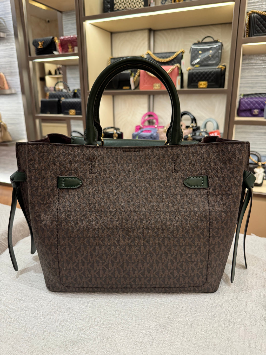 Michael Kors Hamilton Signature