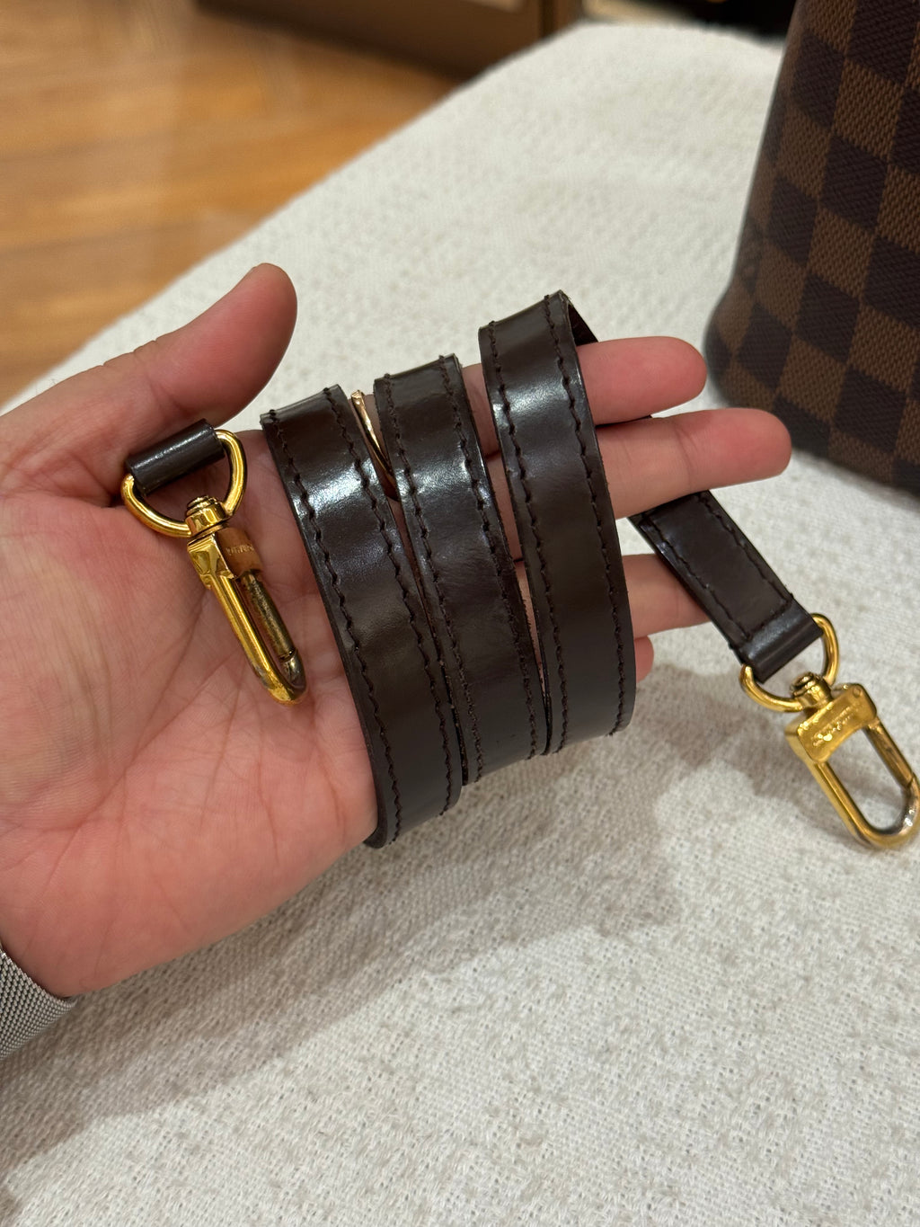 Louis Vuitton Kensington Damier
