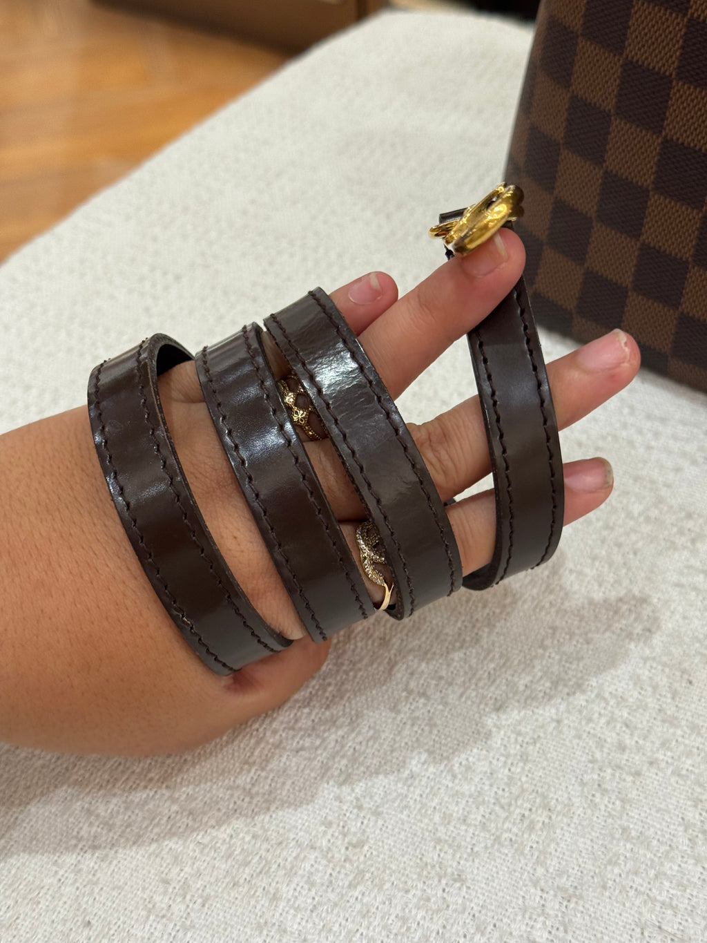 Louis Vuitton Kensington Damier