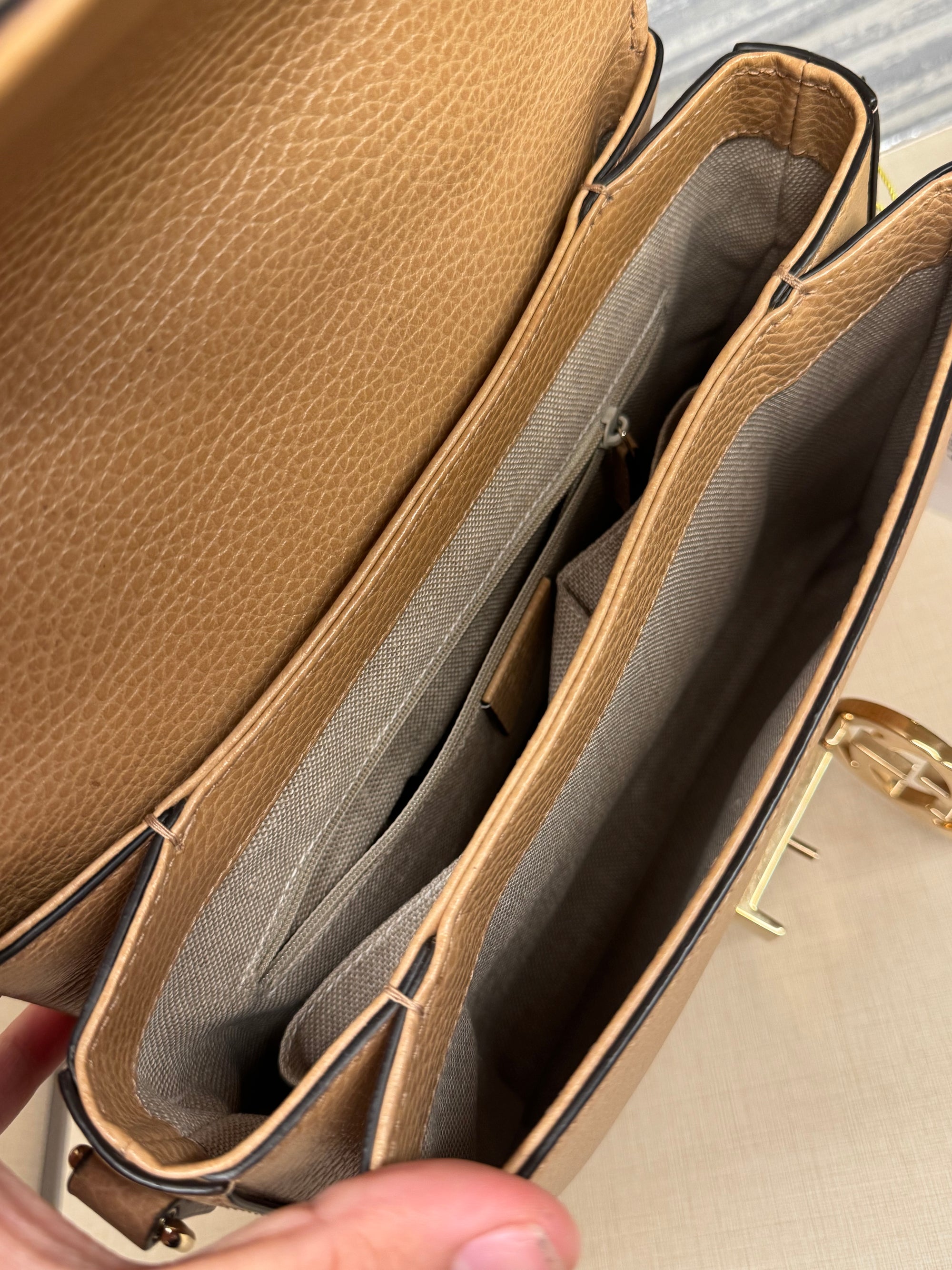 Gucci Interlock Tophandle Beige