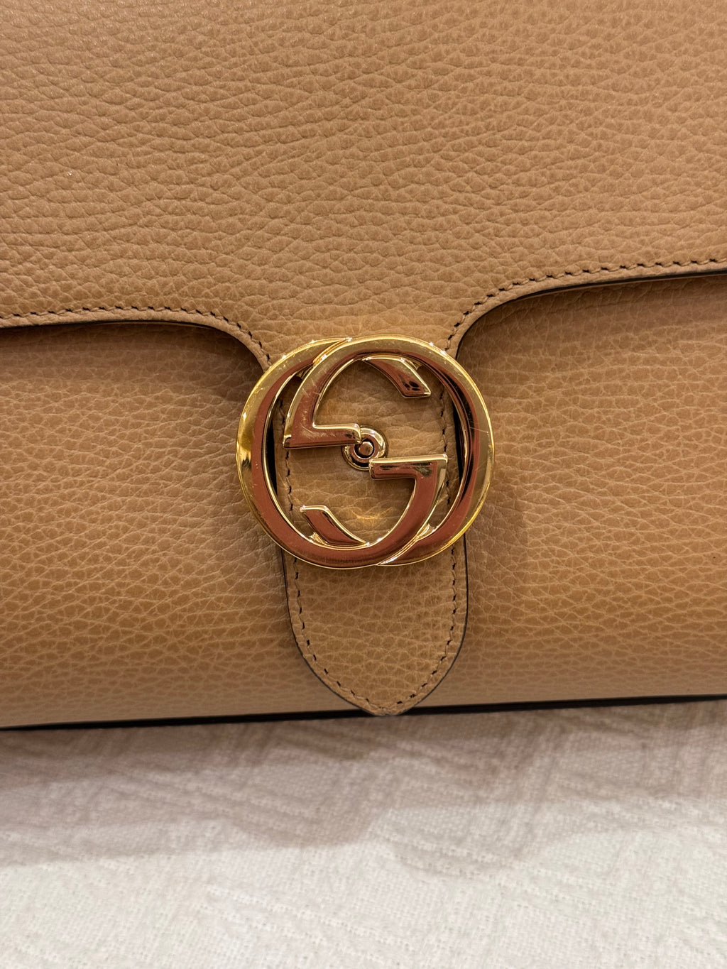 Gucci Interlock Tophandle Beige
