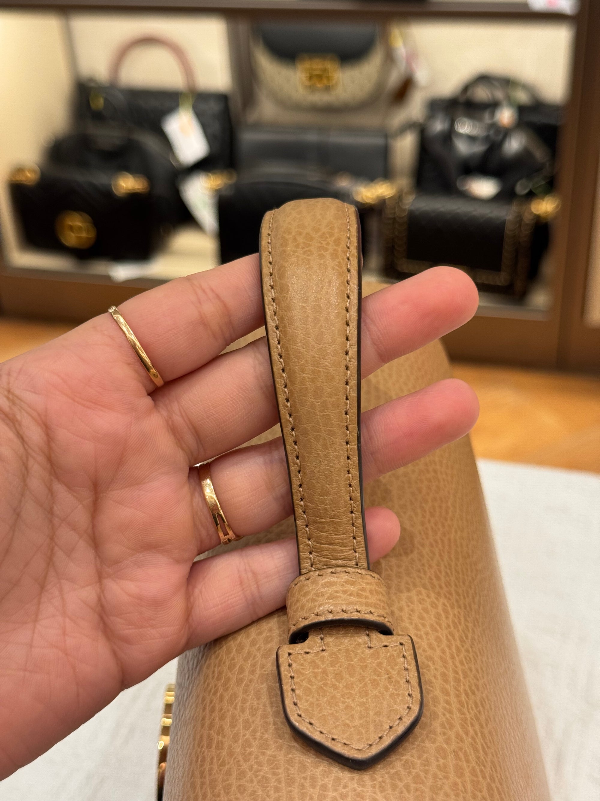 Gucci Interlock Tophandle Beige