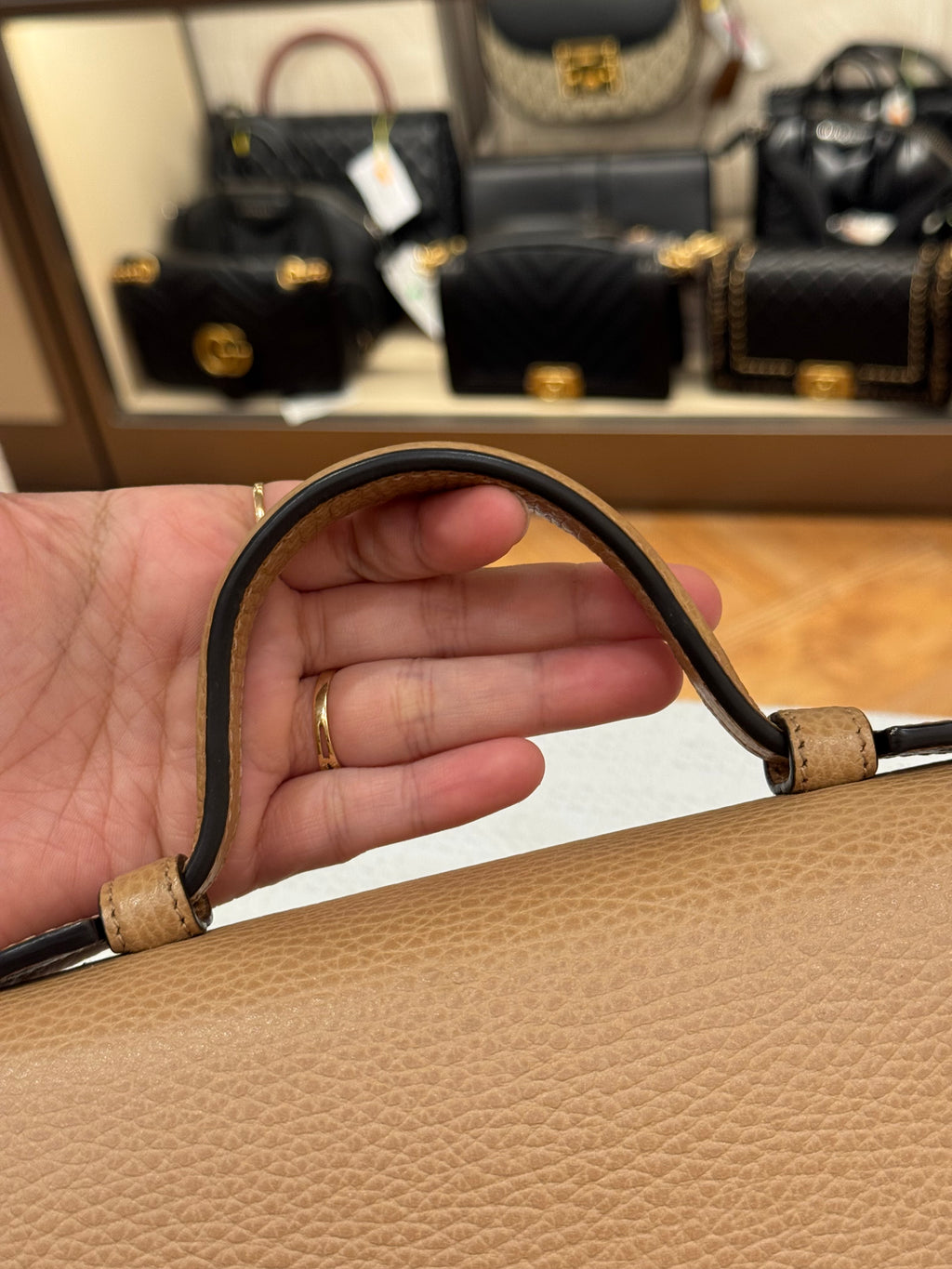 Gucci Interlock Tophandle Beige