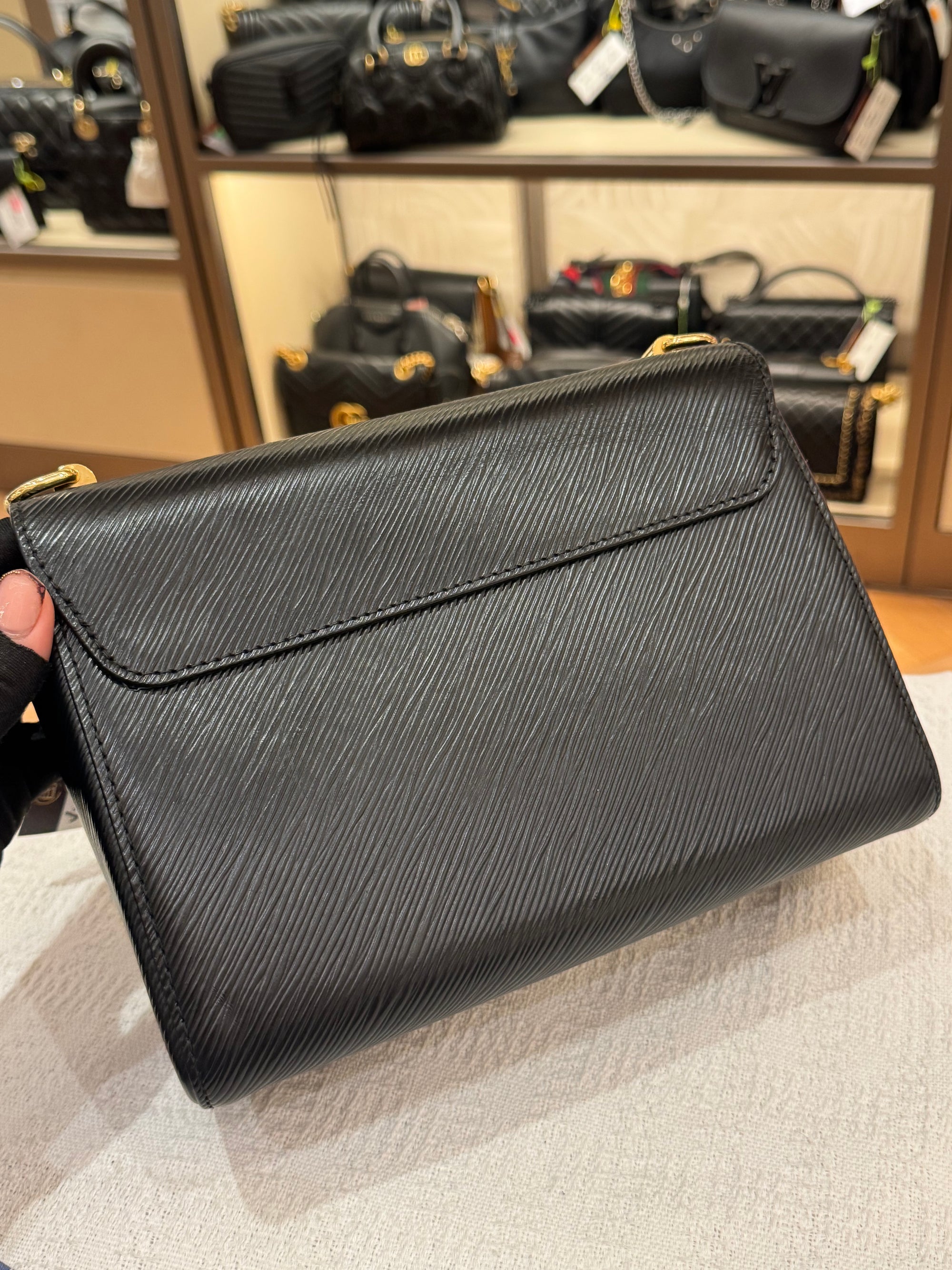 Louis Vuitton Twist Epi Leather MM Black