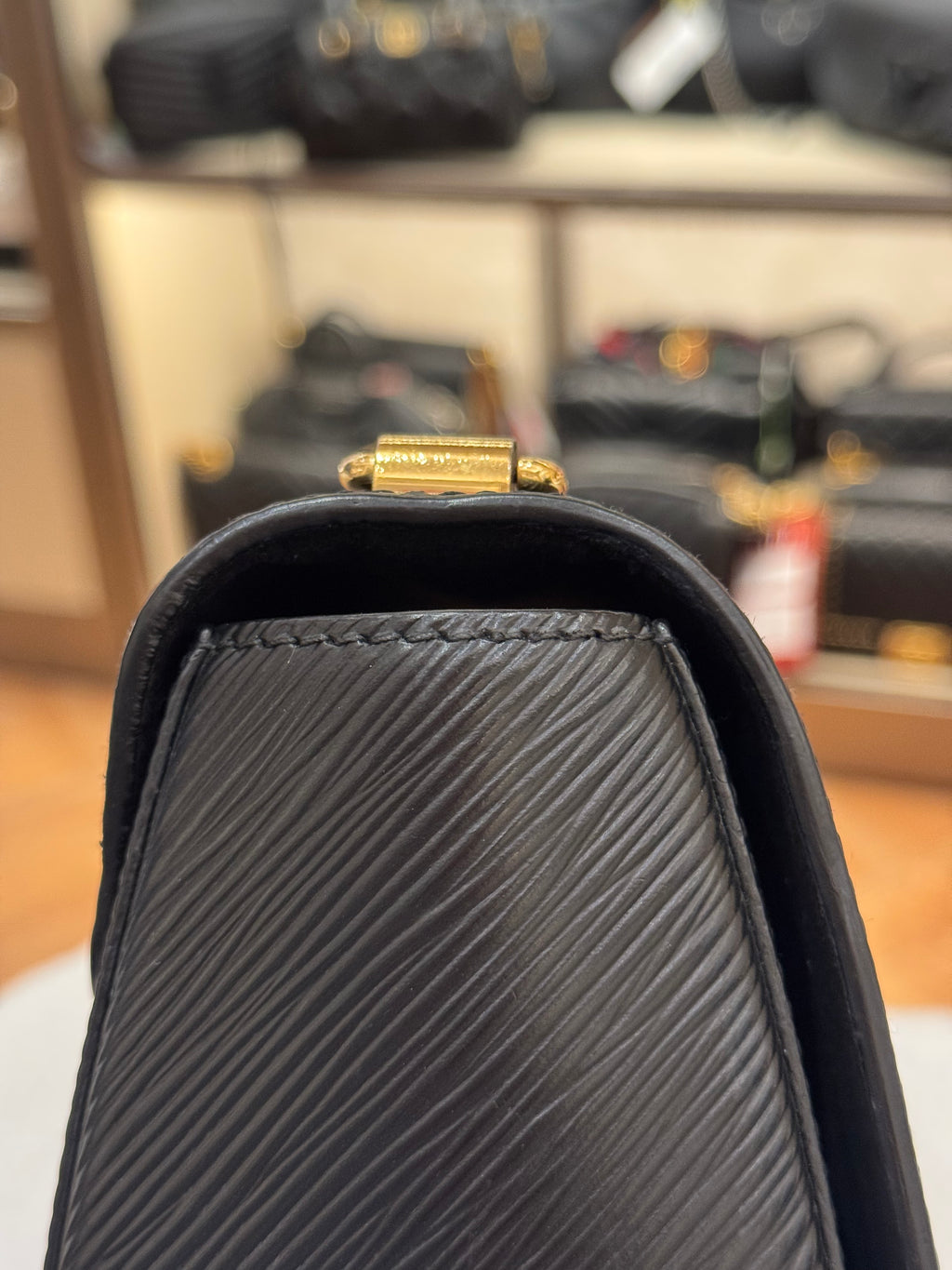 Louis Vuitton Twist Epi Leather MM Black