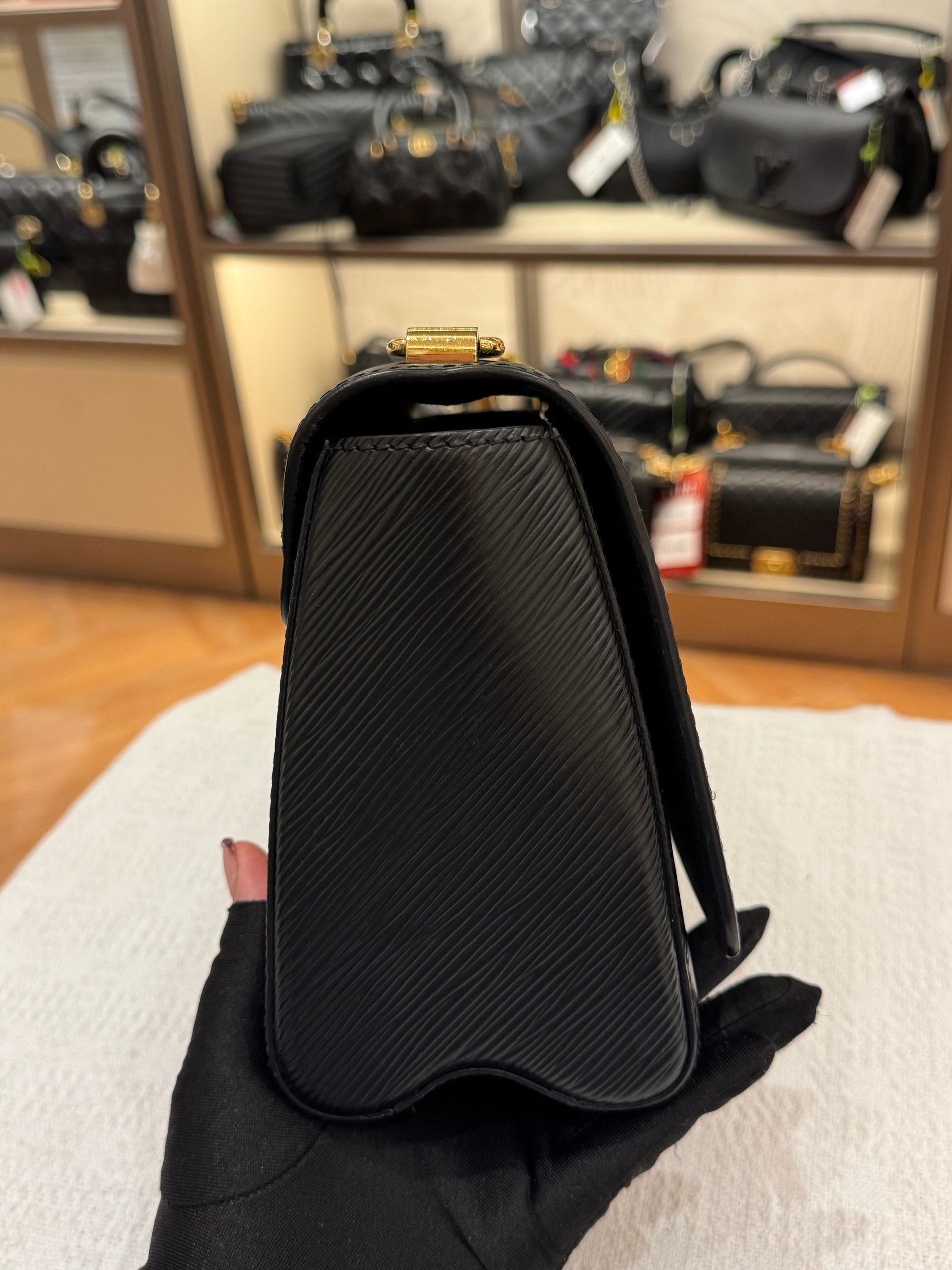 Louis Vuitton Twist Epi Leather MM Black