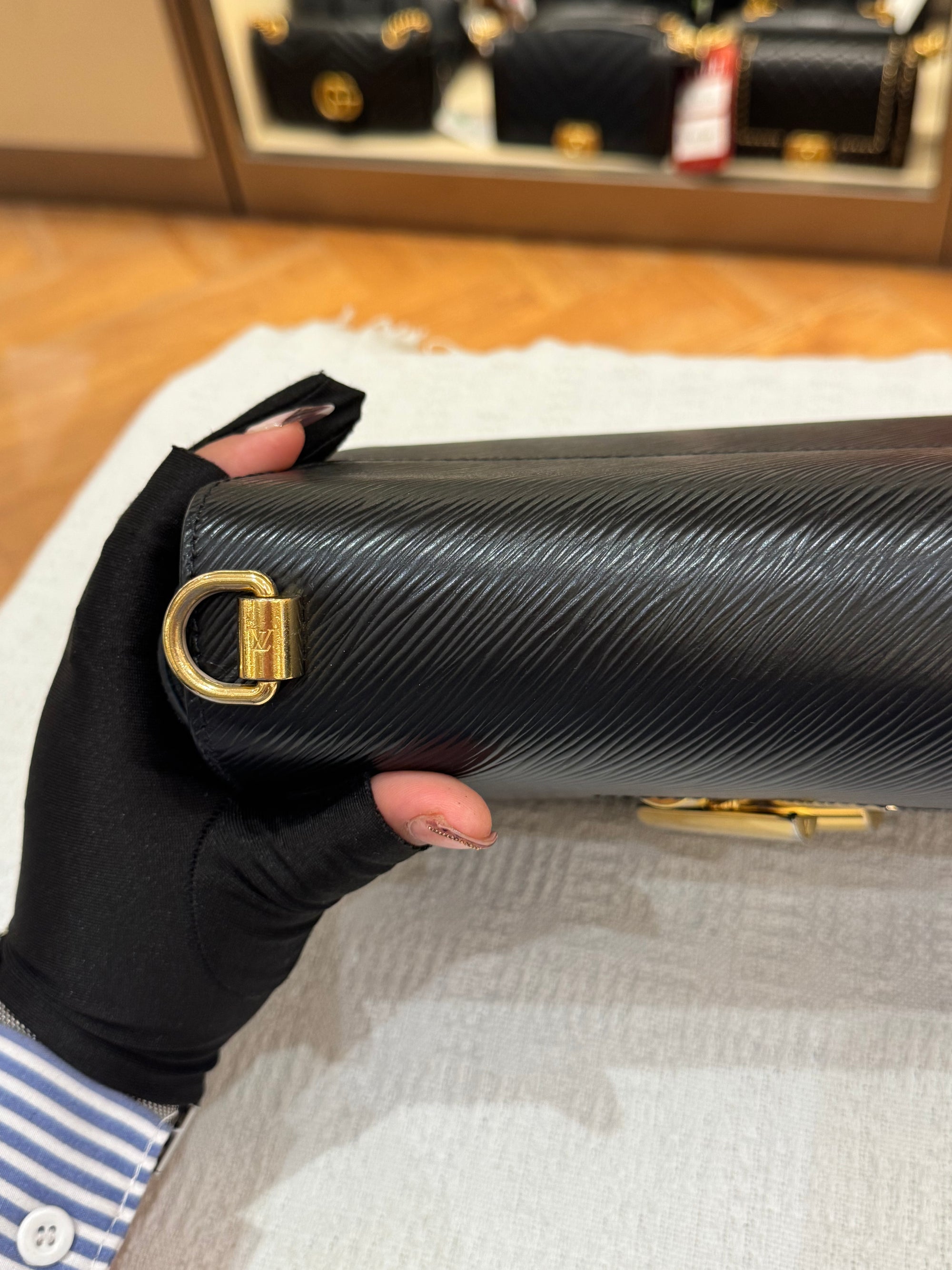 Louis Vuitton Twist Epi Leather MM Black