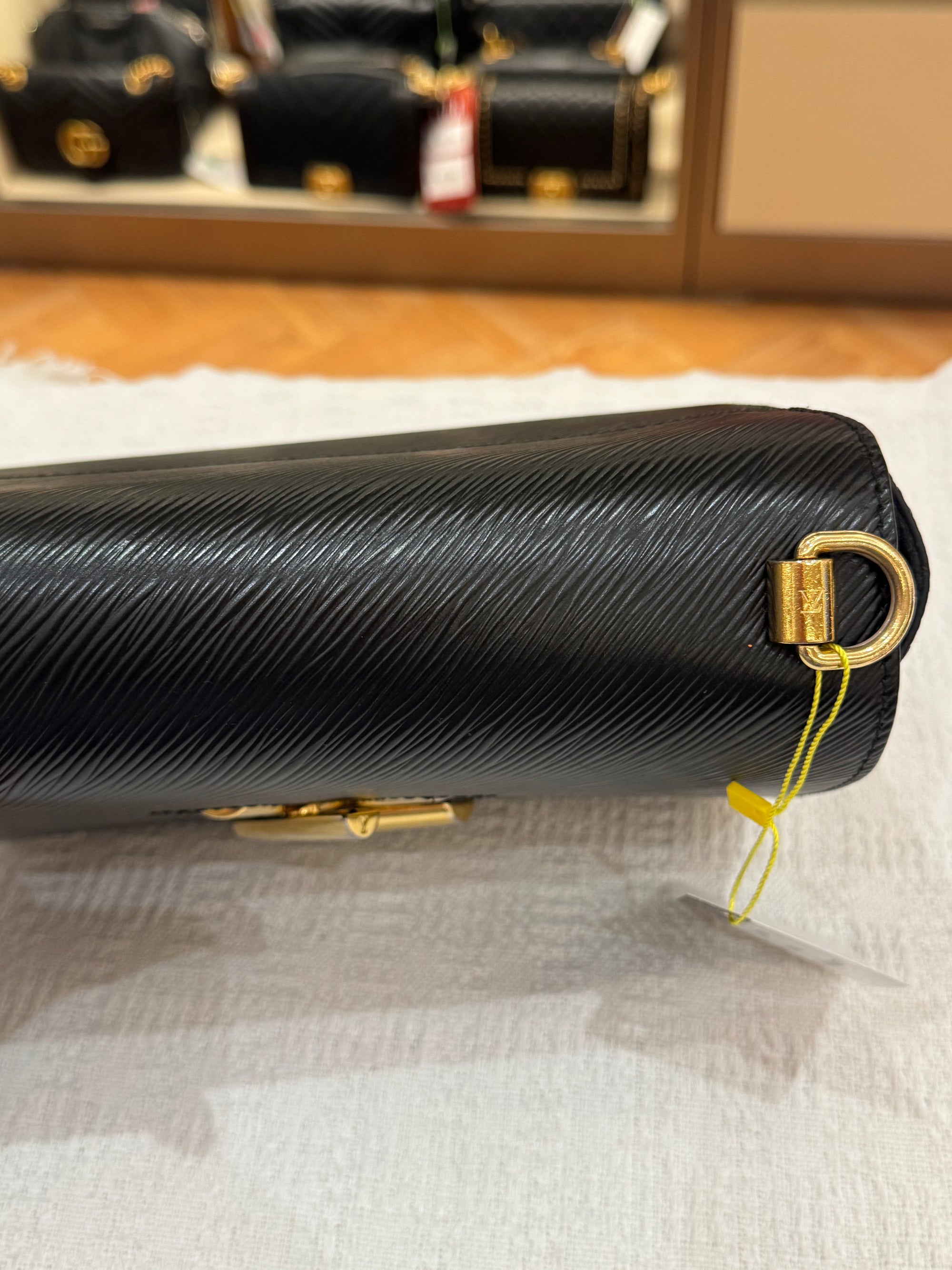 Louis Vuitton Twist Epi Leather MM Black
