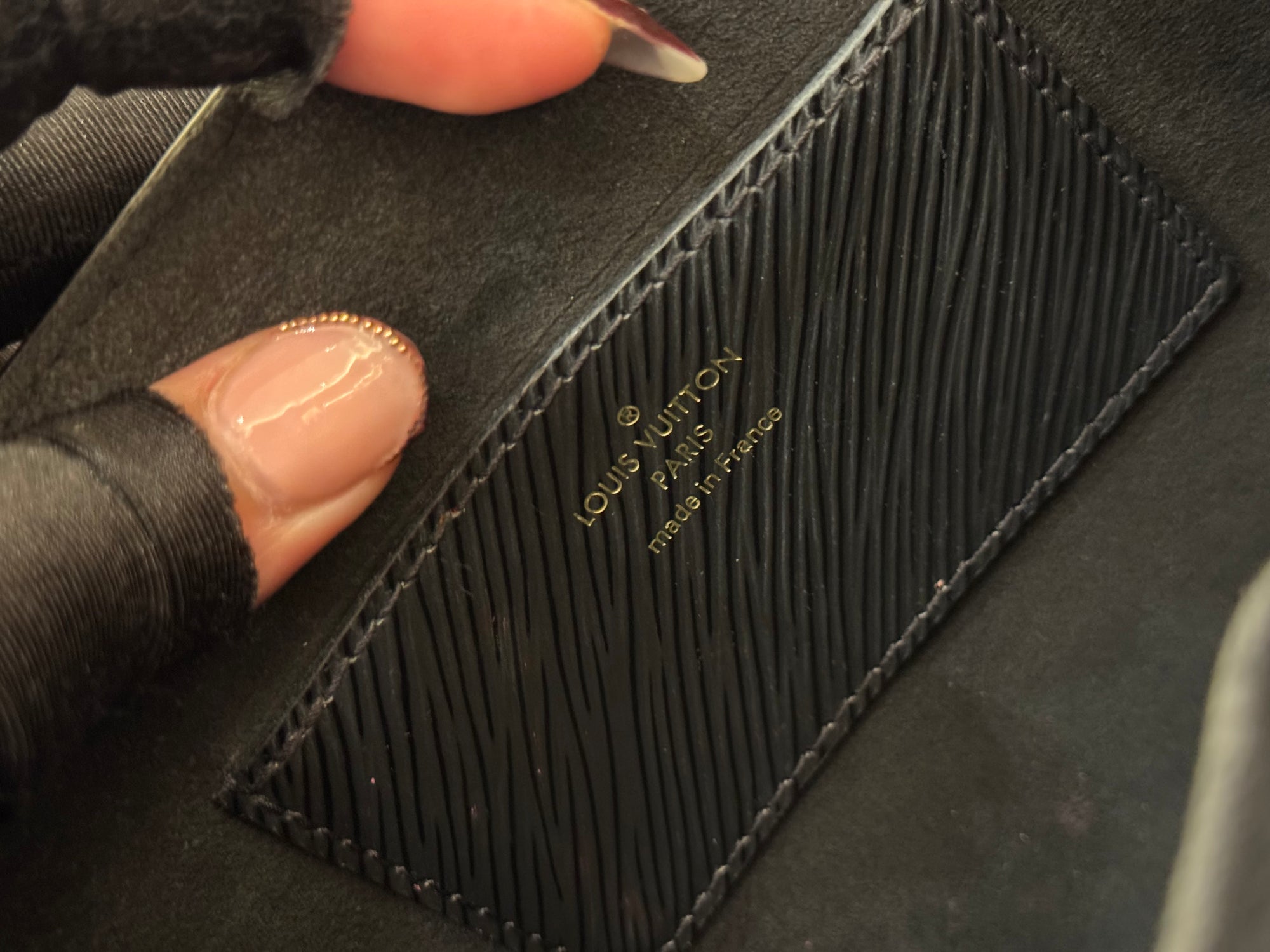 Louis Vuitton Twist Epi Leather MM Black