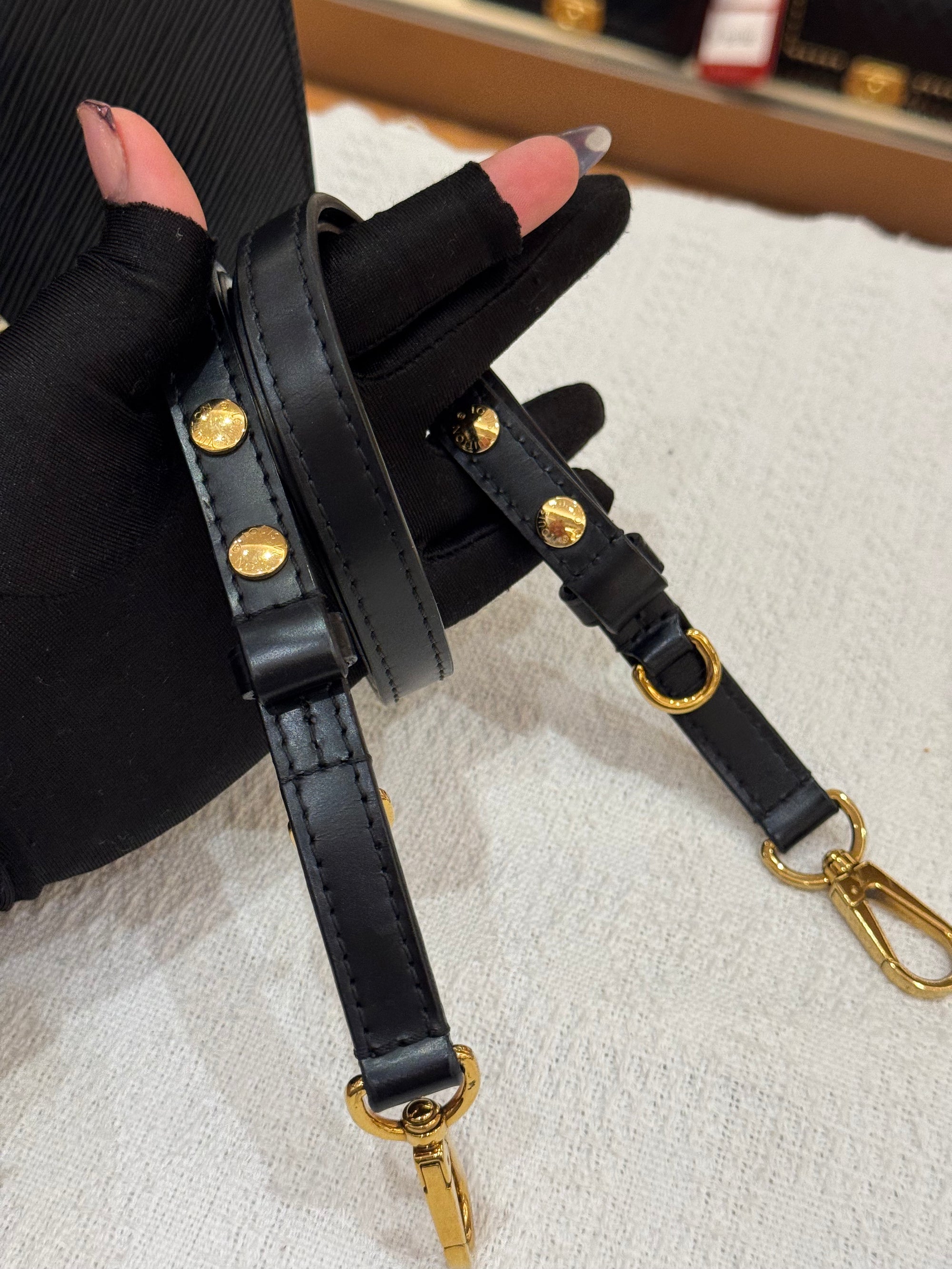 Louis Vuitton Twist Epi Leather MM Black