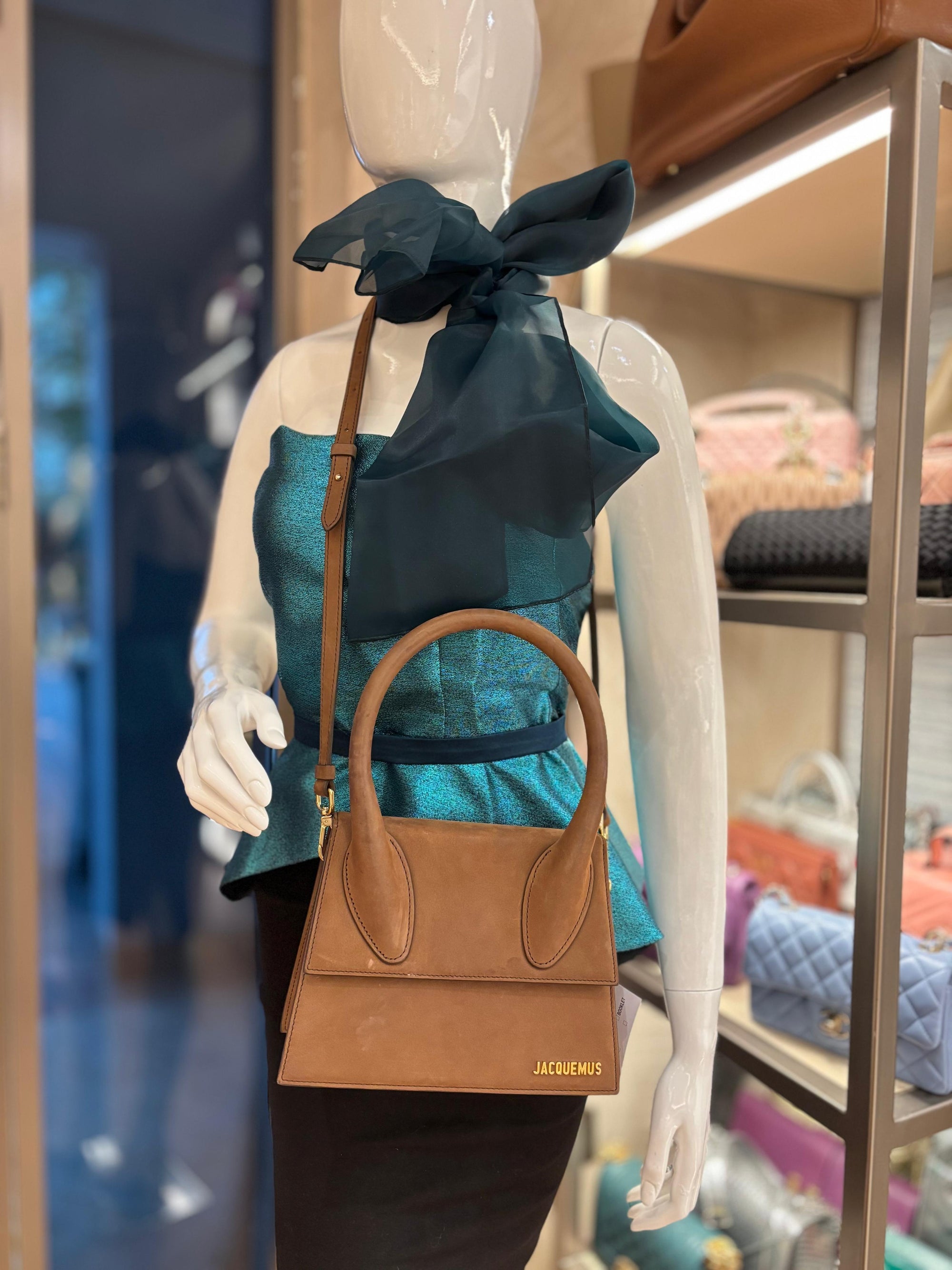 Jacquemus Le Grand Chiquito suede brown