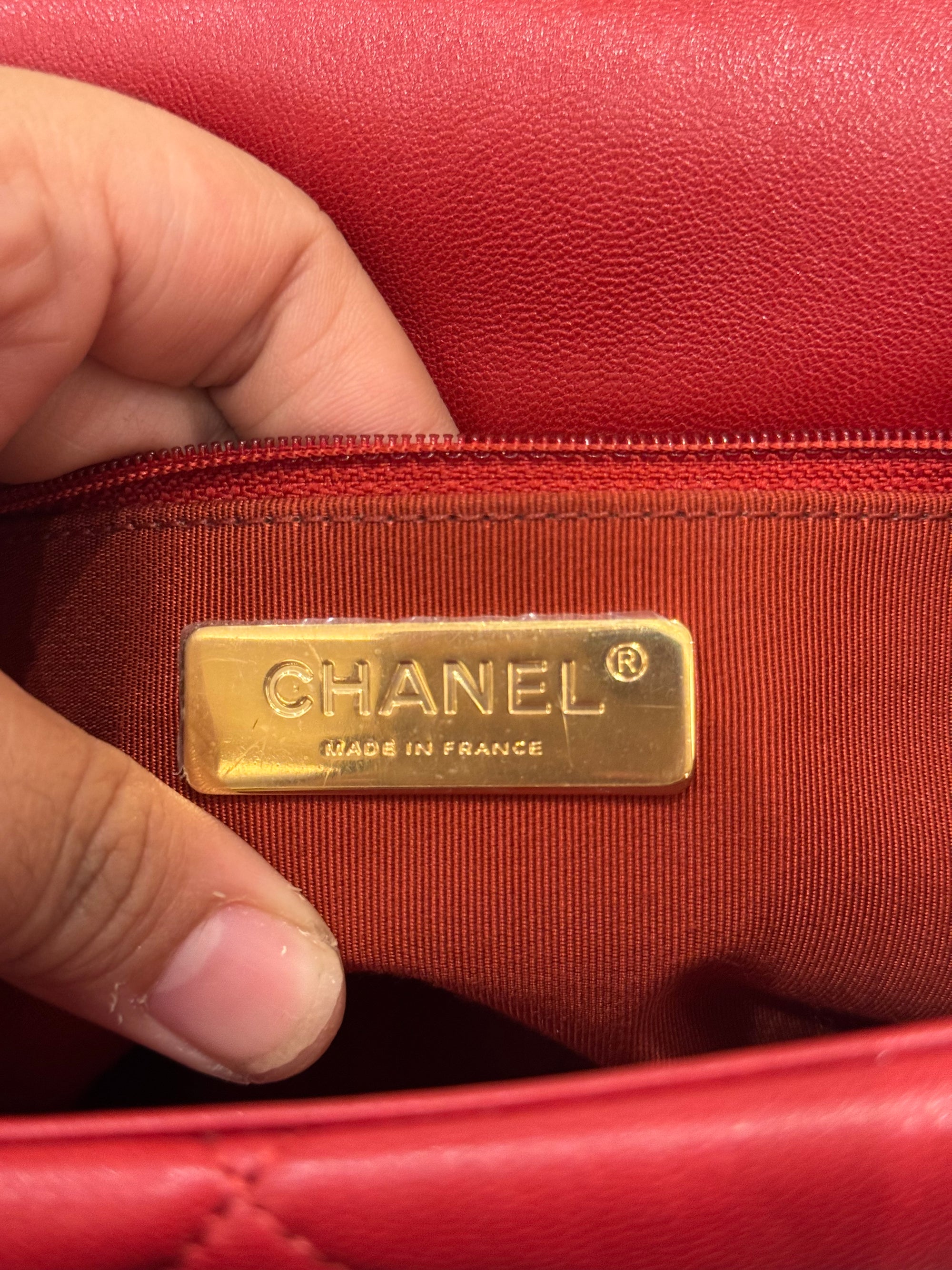 Chanel 19 Medium