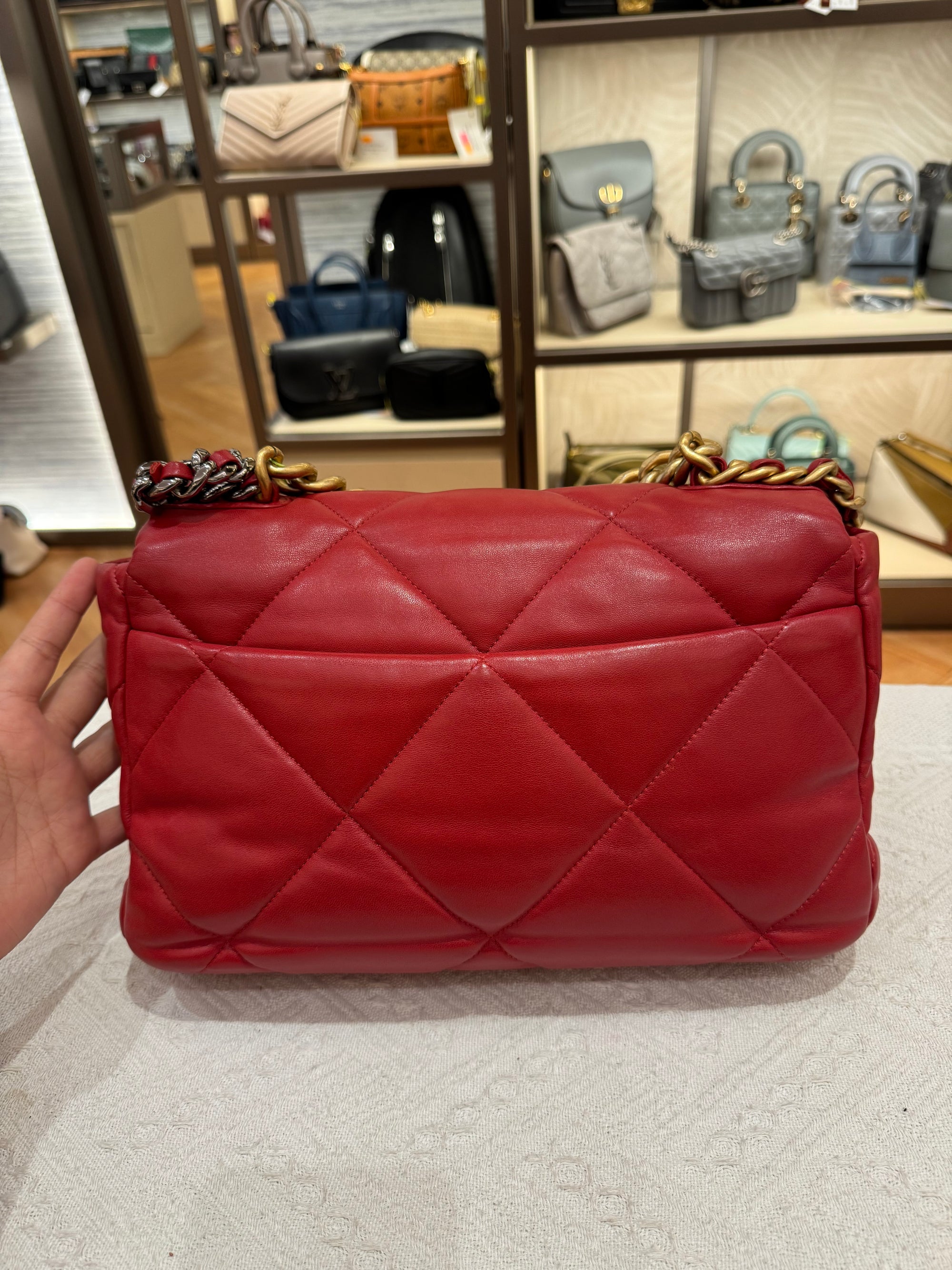 Chanel 19 Medium