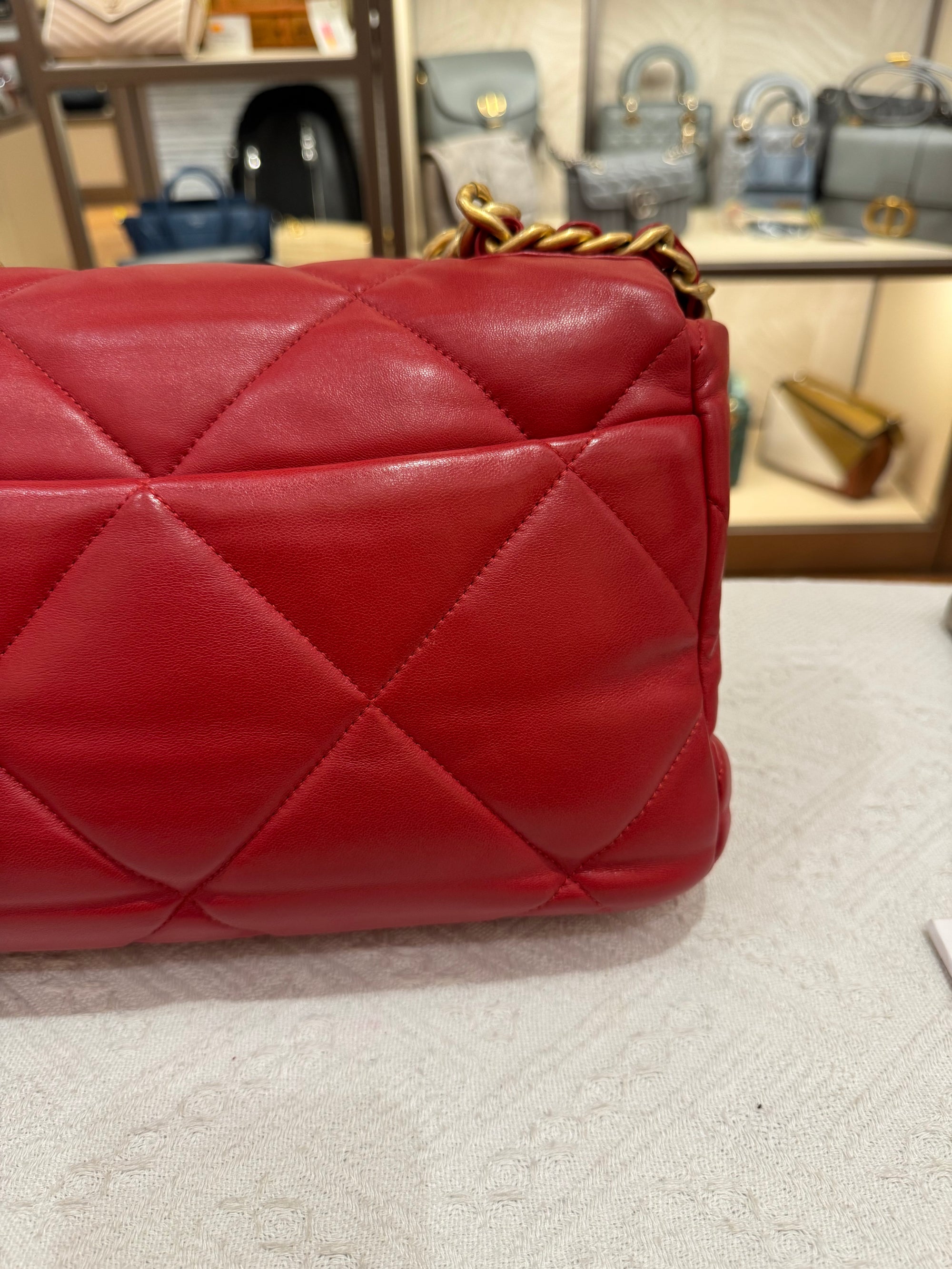 Chanel 19 Medium