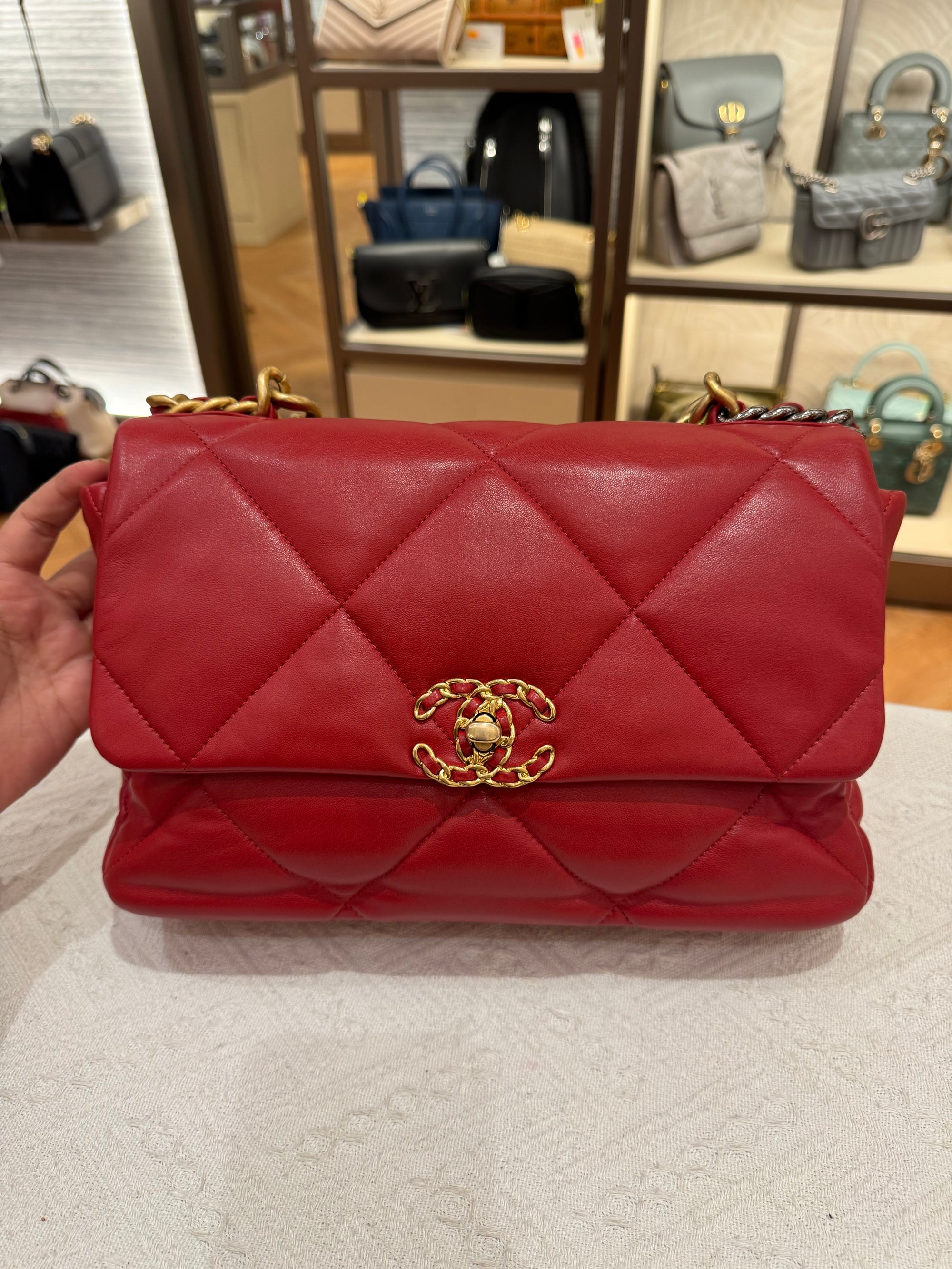 Chanel 19 Medium