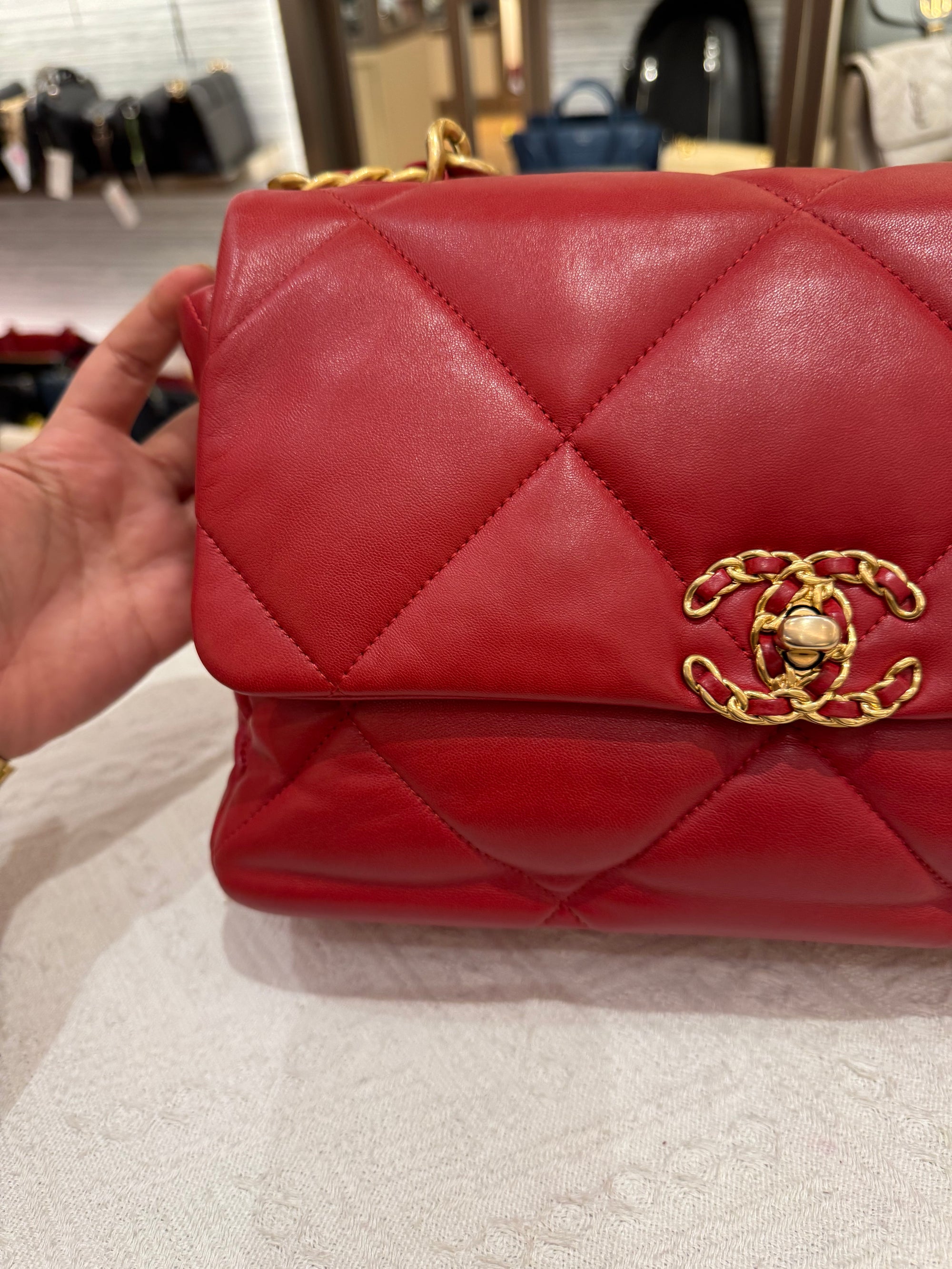 Chanel 19 Medium