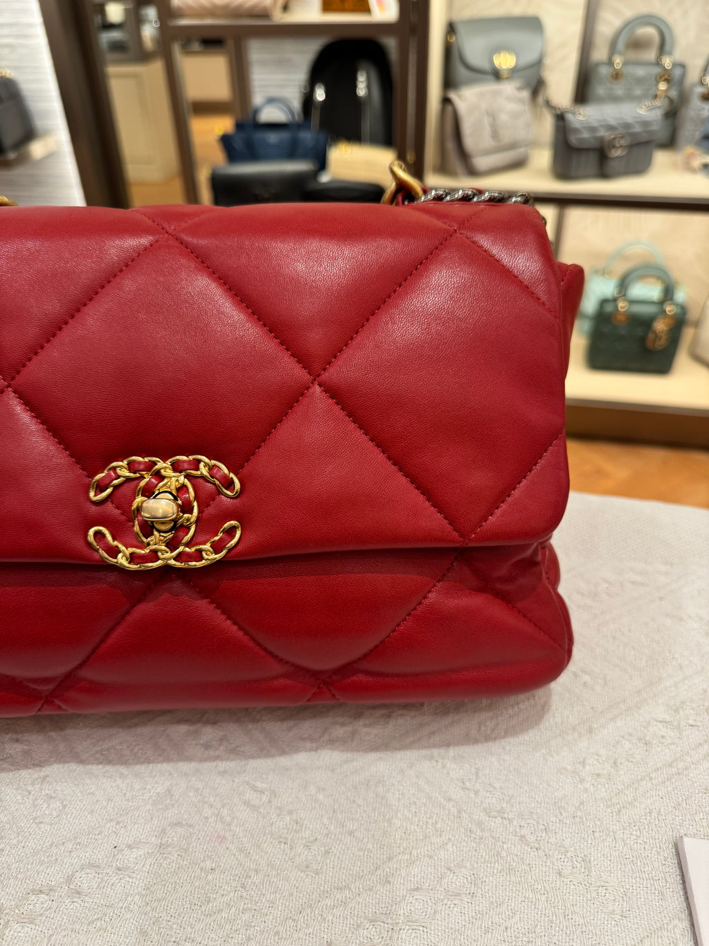 Chanel 19 Medium