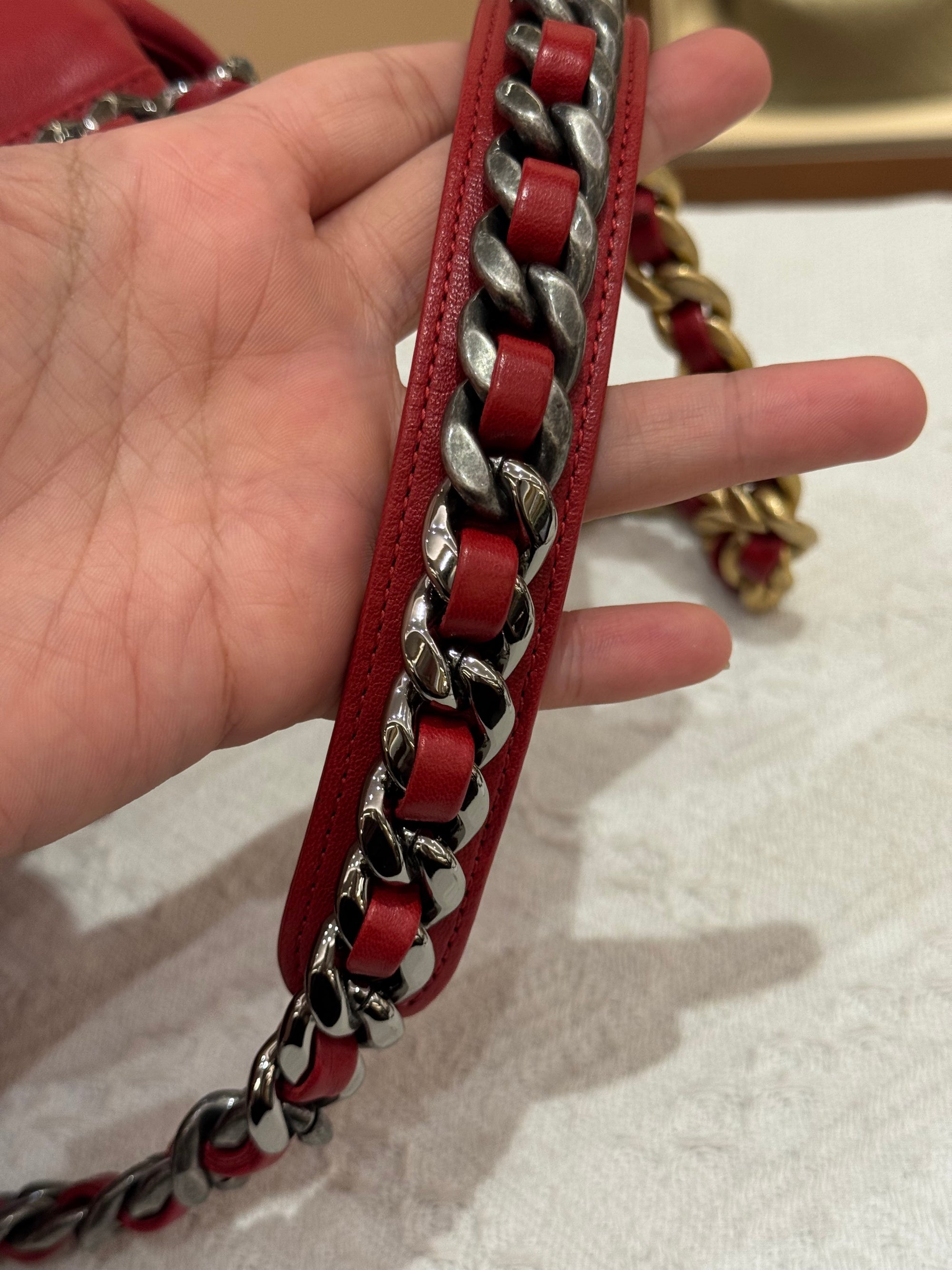 Chanel 19 Medium