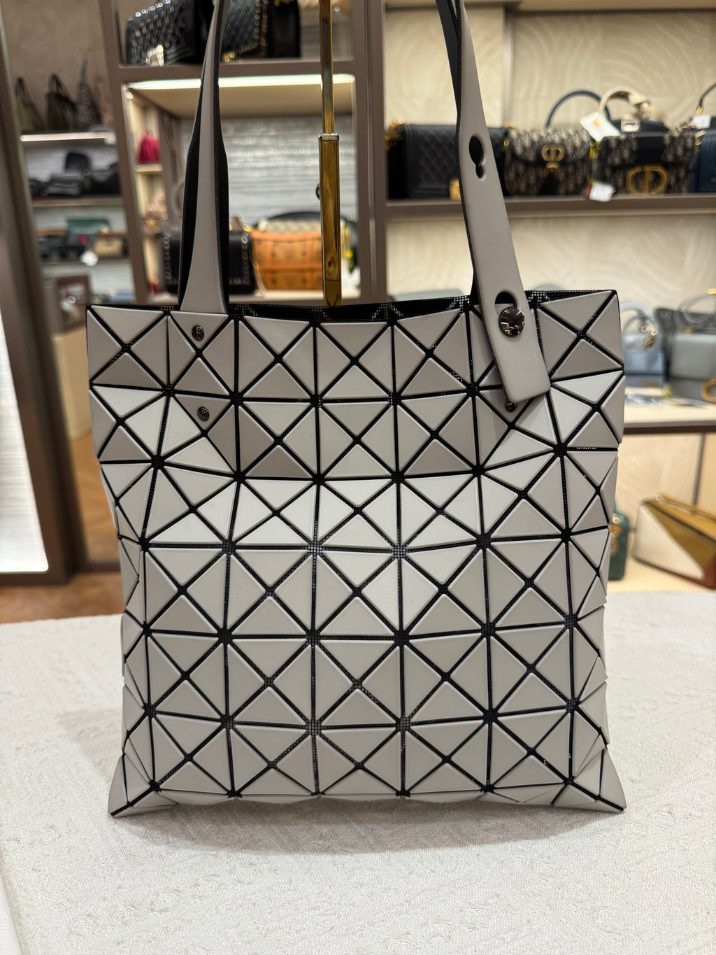 Bao Bao Totebag Grey