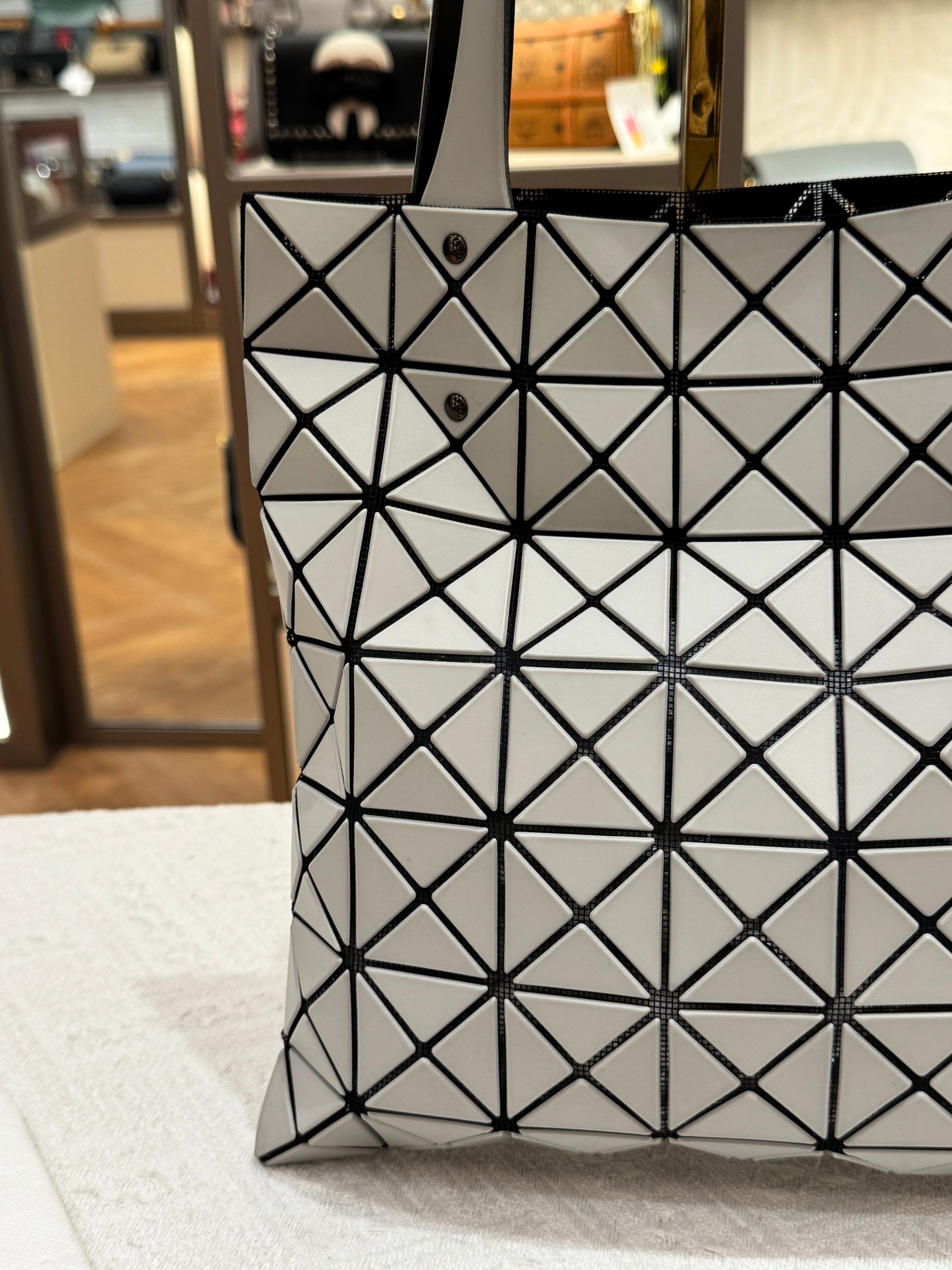 Bao Bao Totebag Grey