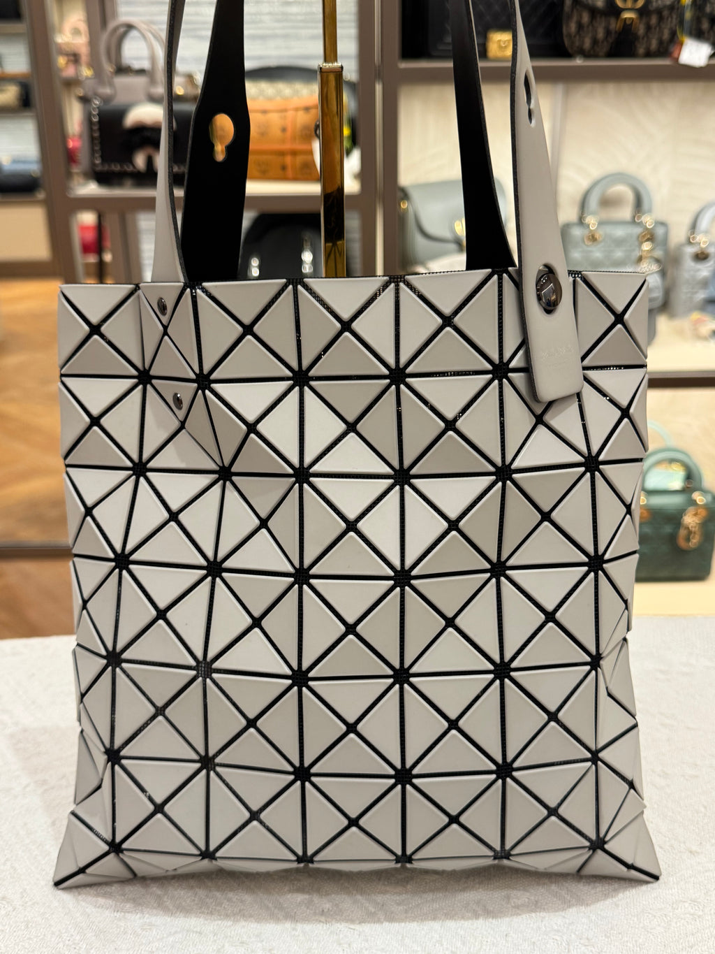 Bao Bao Totebag Grey