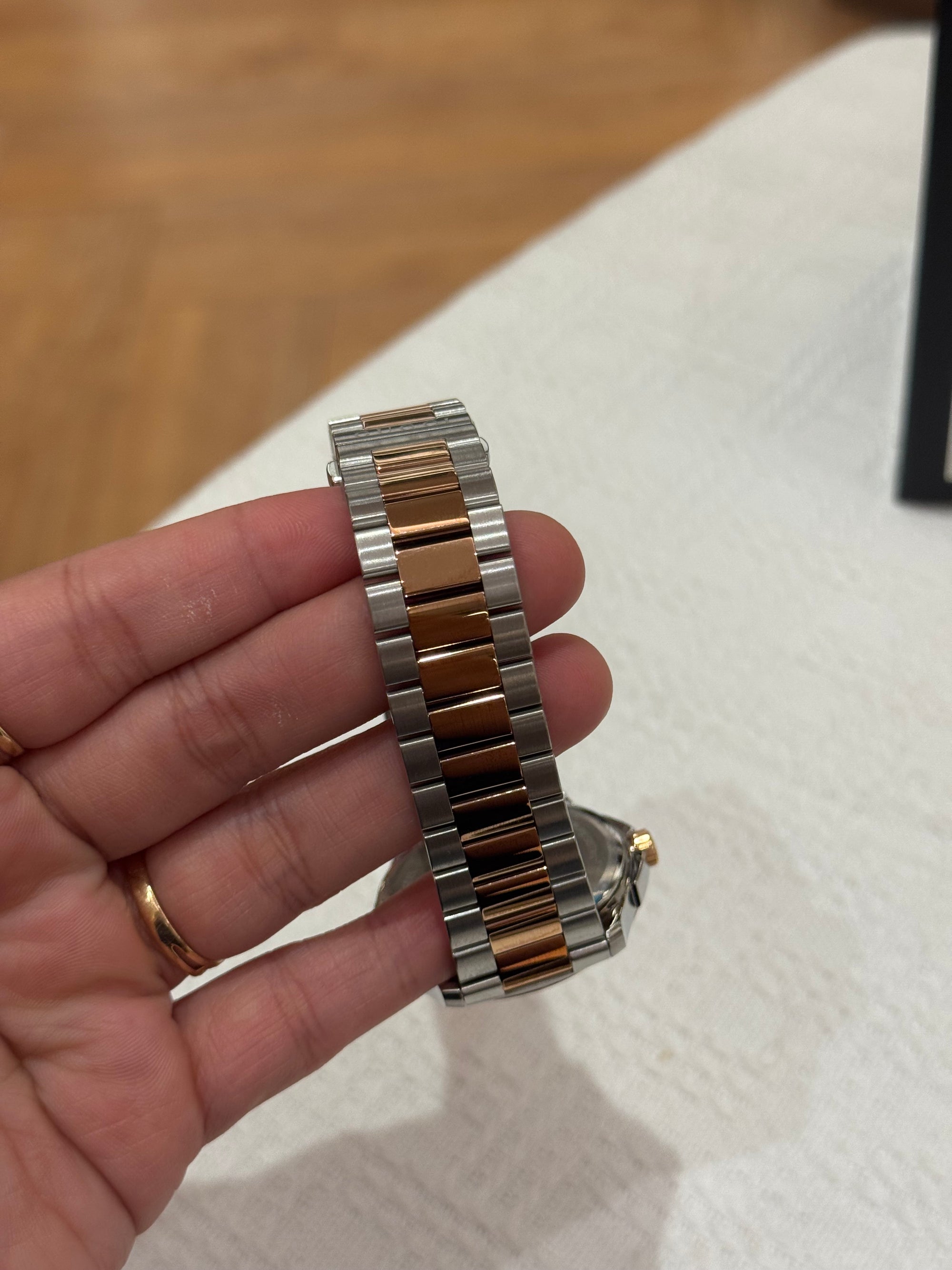 Gucci Watch Two Tone Round