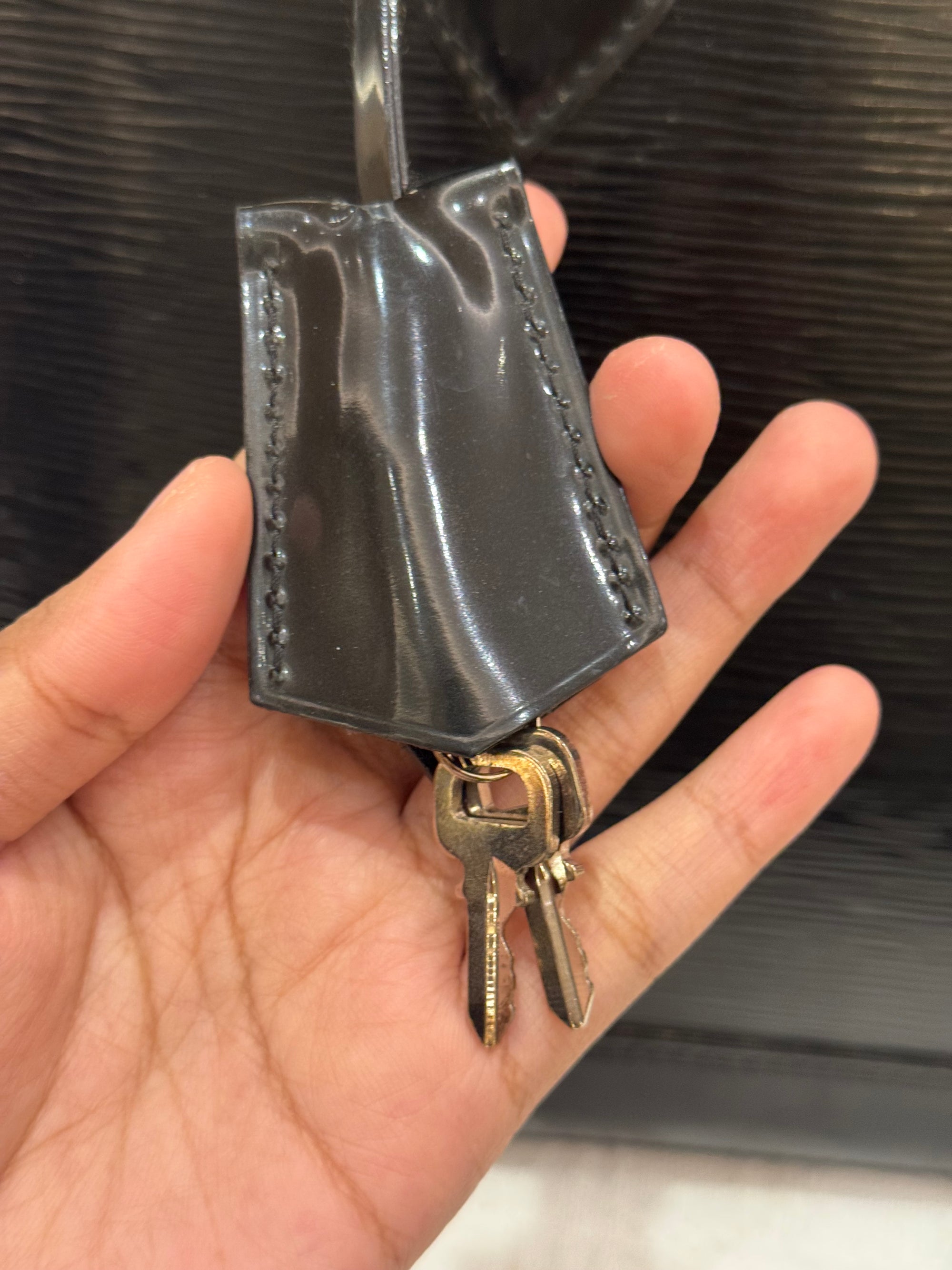 Louis Vuitton Alma PM Epi black Patent