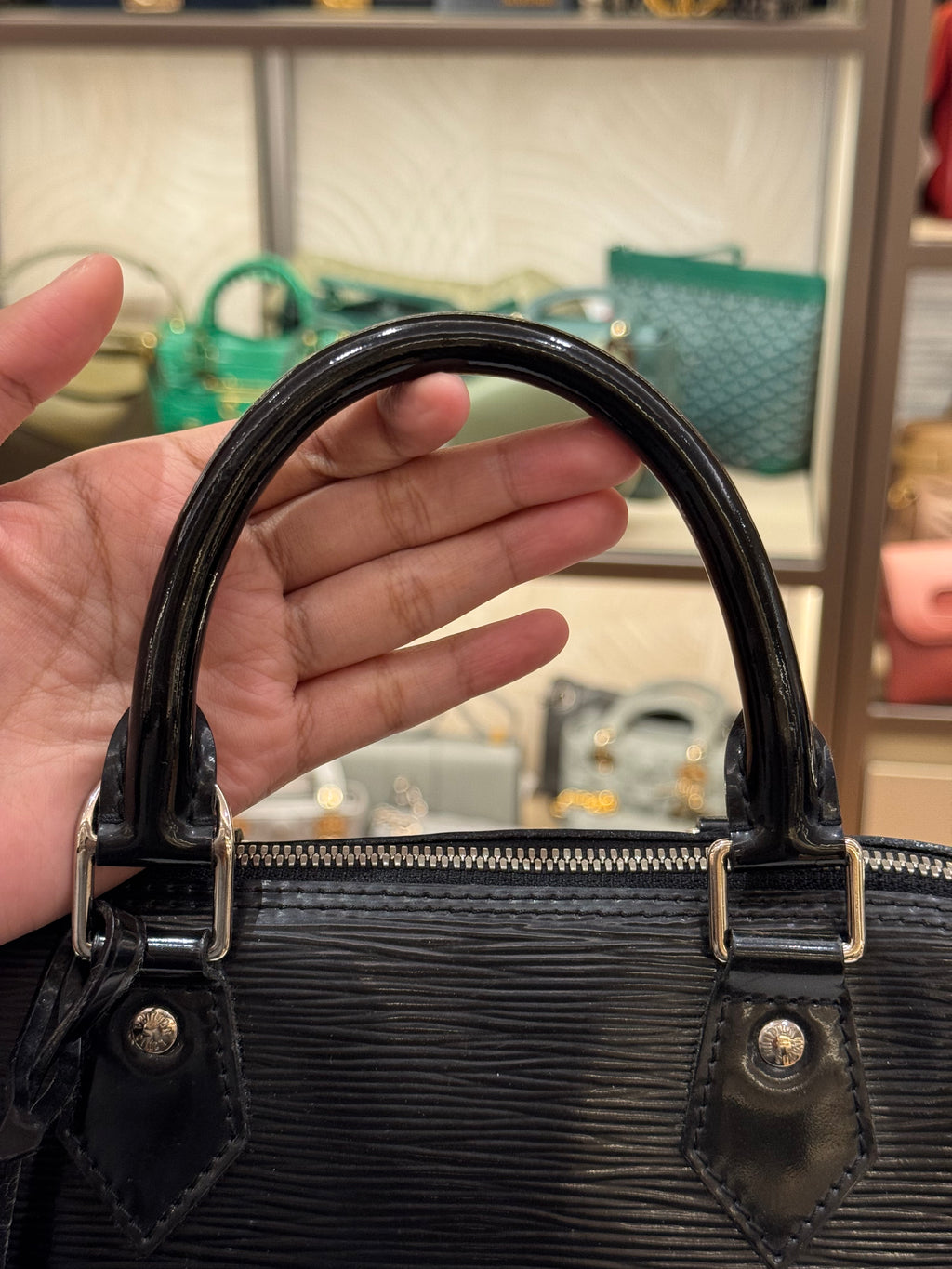 Louis Vuitton Alma PM Epi black Patent