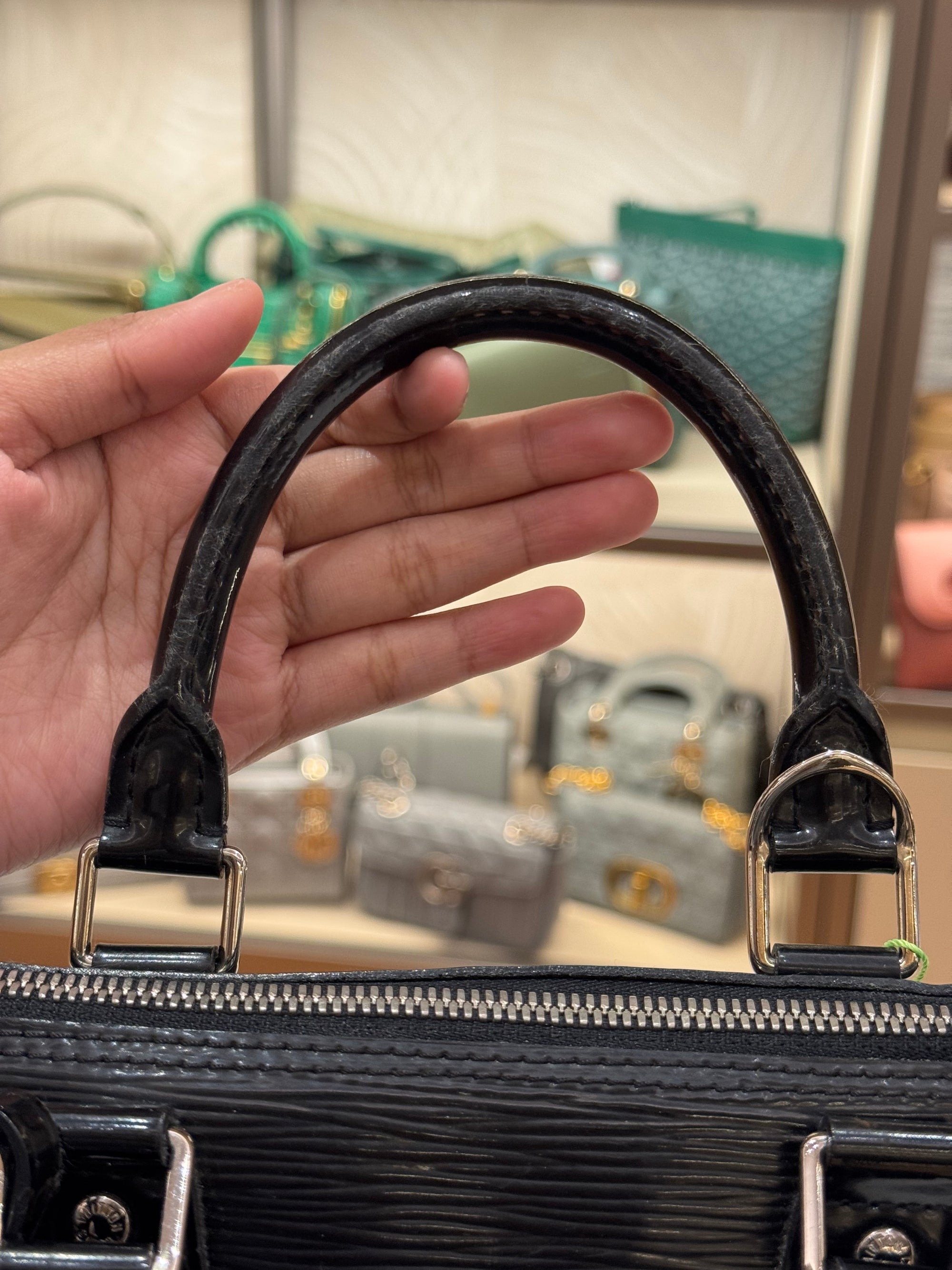 Louis Vuitton Alma PM Epi black Patent