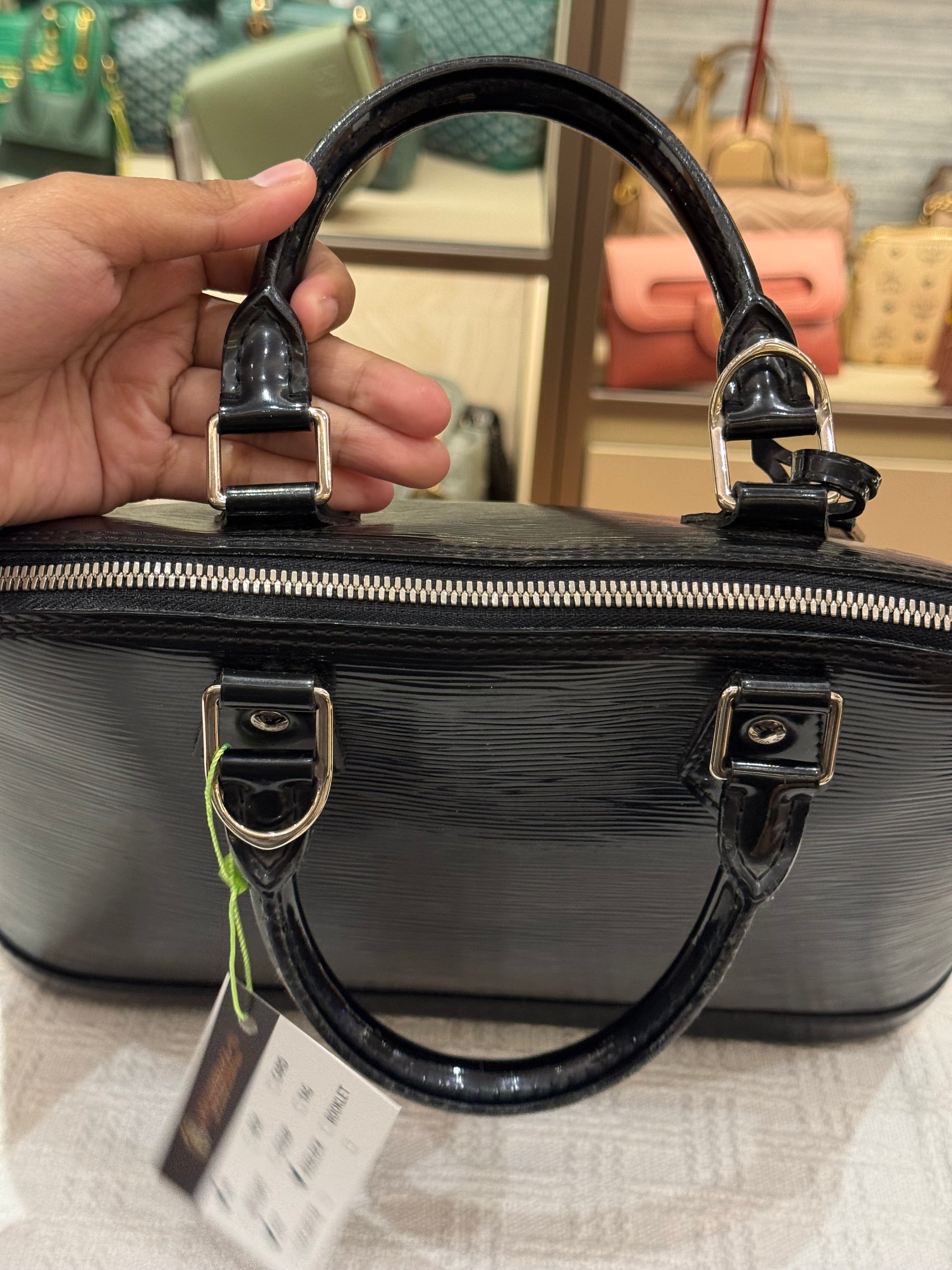 Louis Vuitton Alma PM Epi black Patent