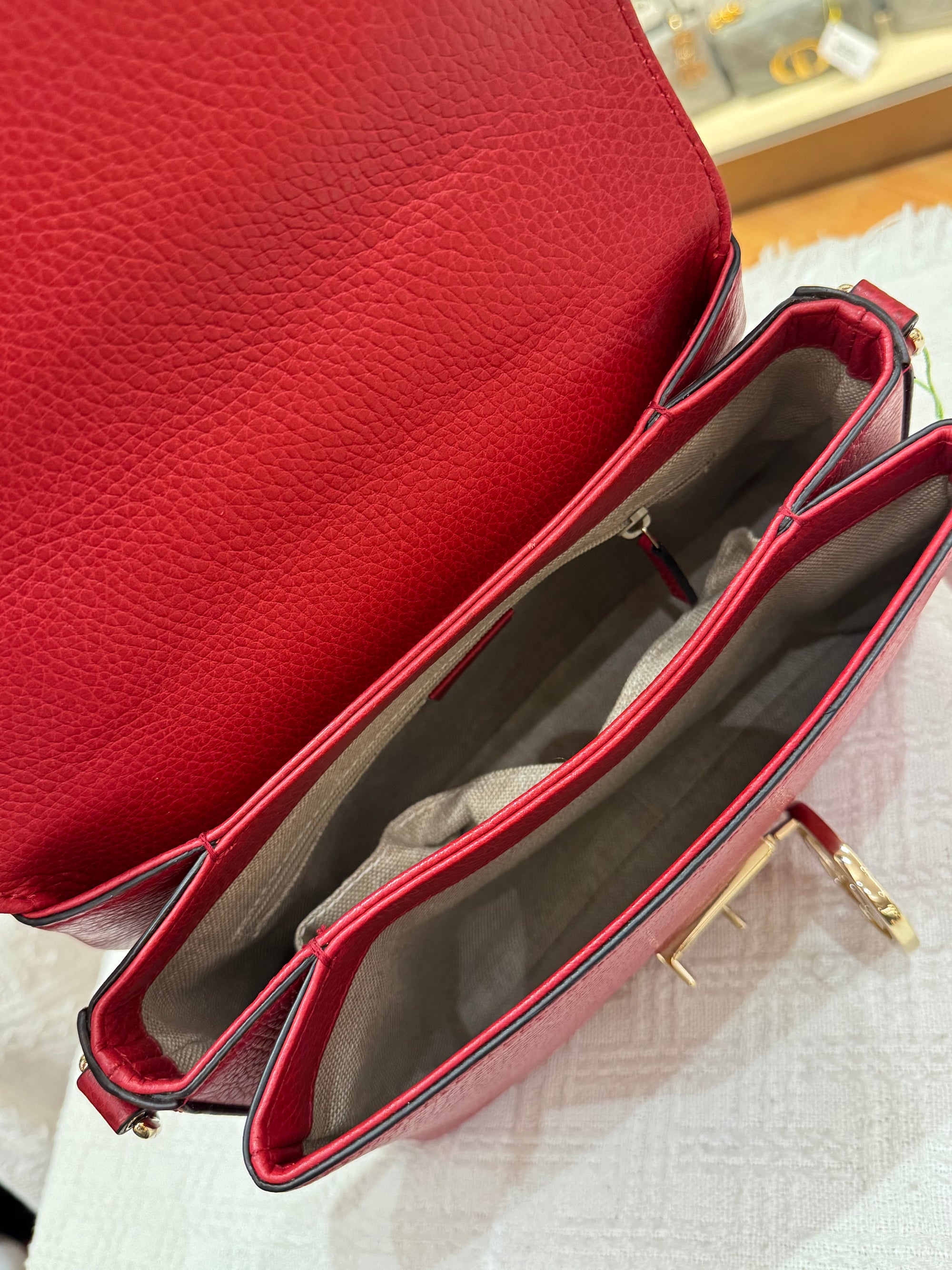 Gucci Interlock Top Handle Red