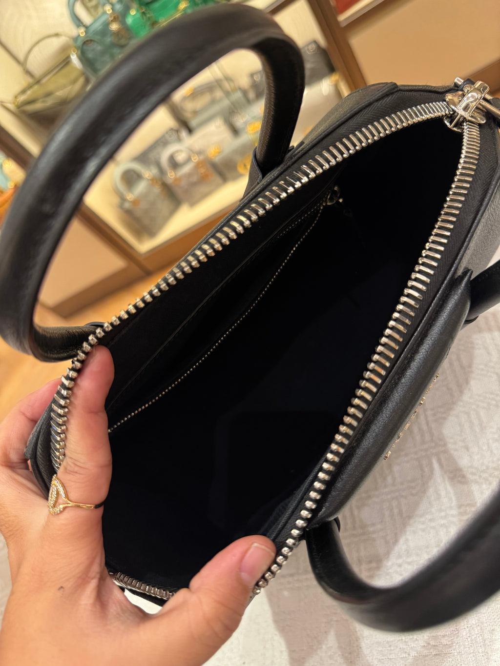 Givenchy Antigona Small Black