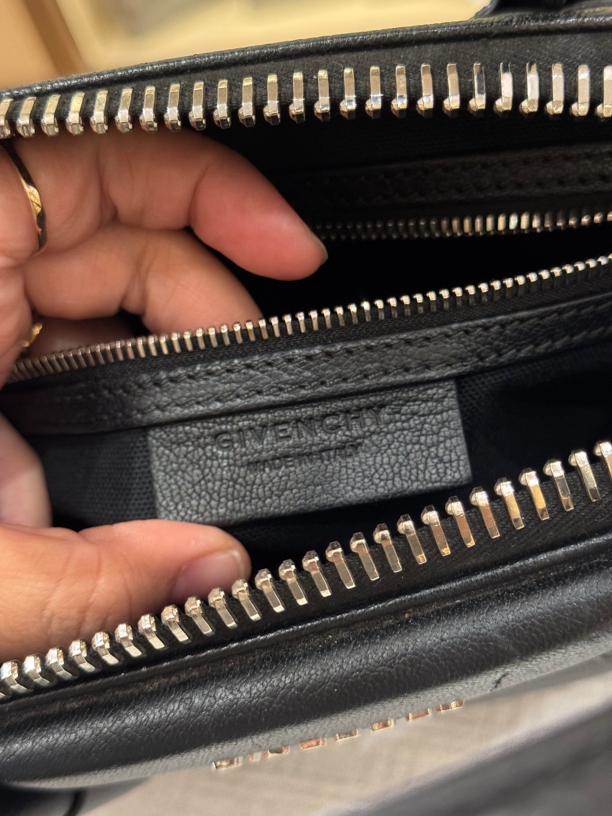Givenchy Antigona Small Black
