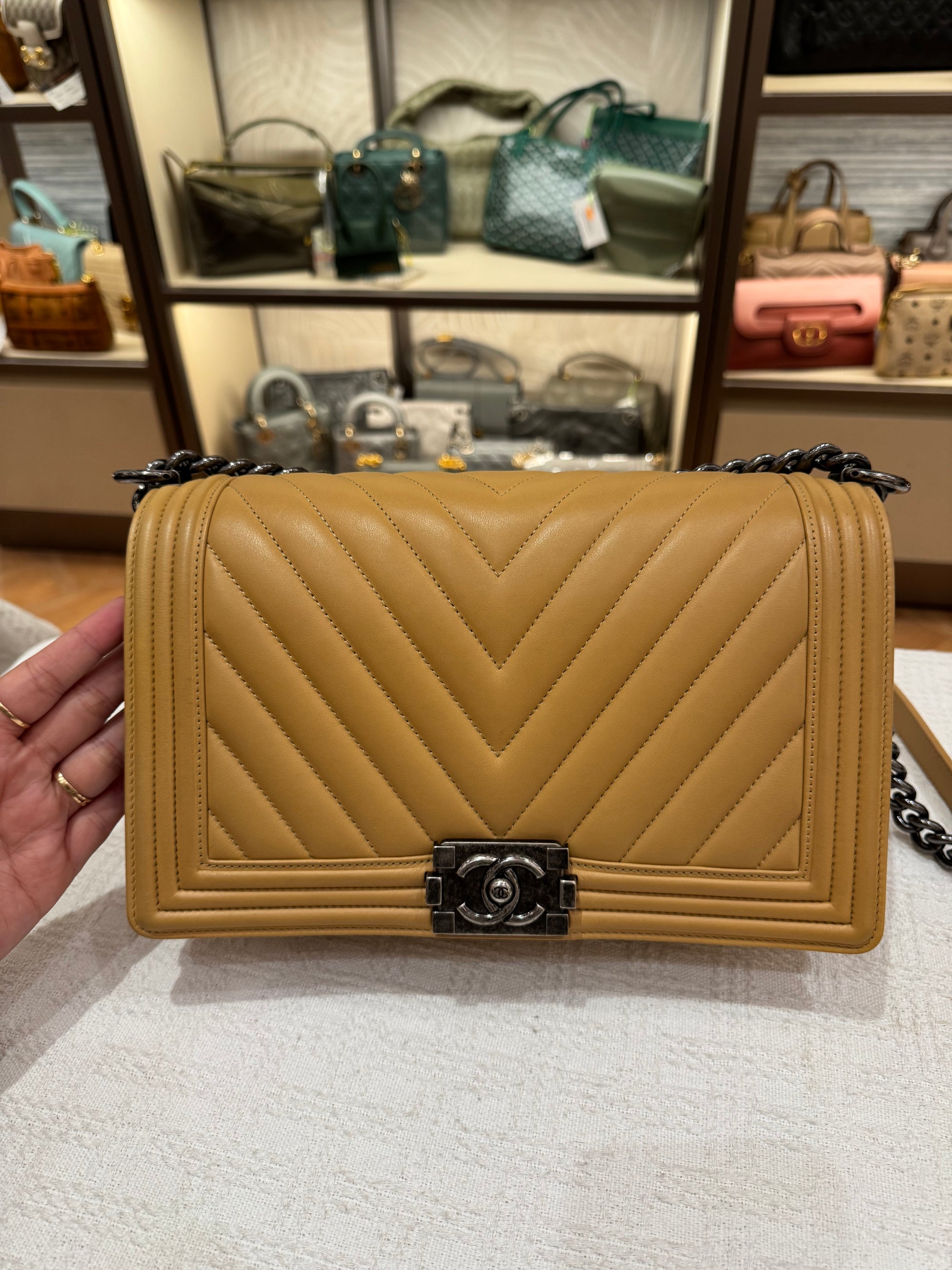 Chanel Boy Chevron Beige