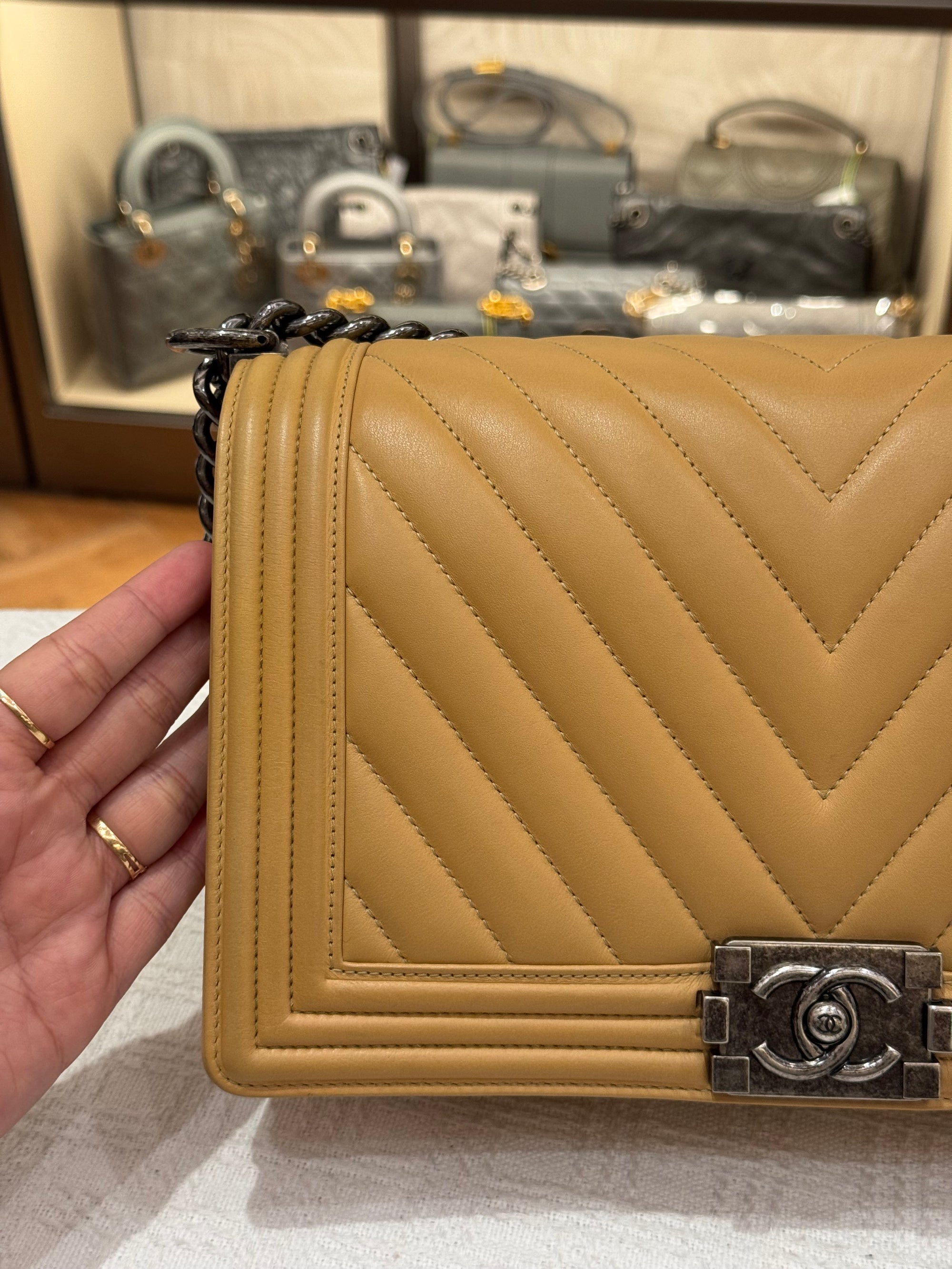 Chanel Boy Chevron Beige