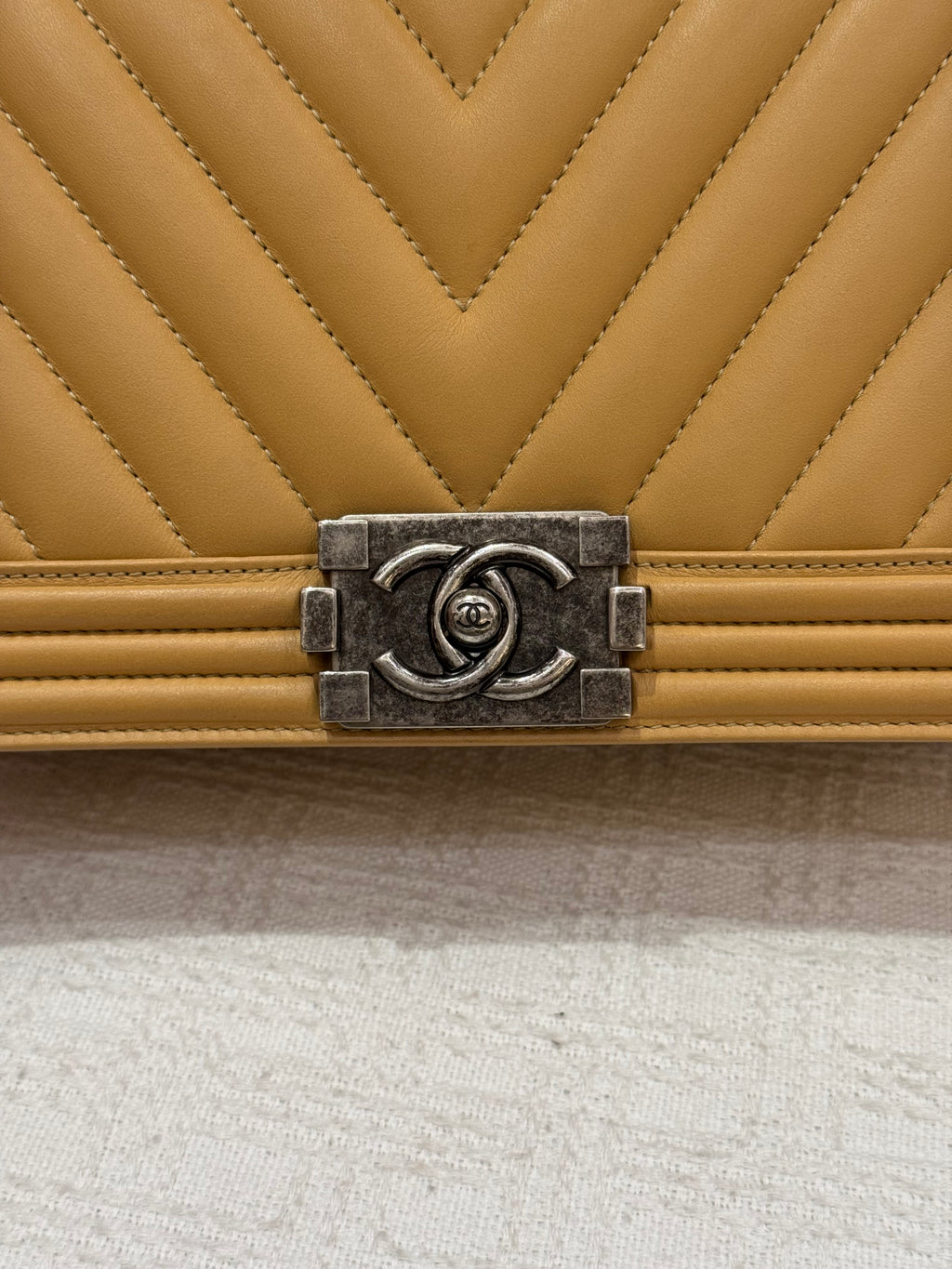 Chanel Boy Chevron Beige
