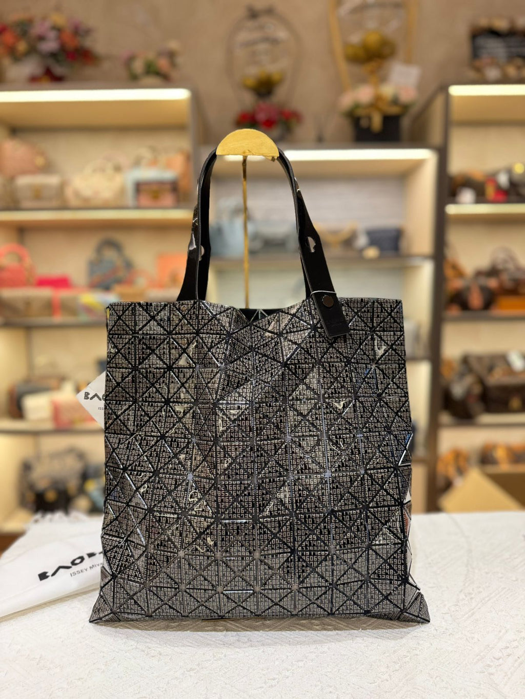 Bao Bao Tote Font Black
