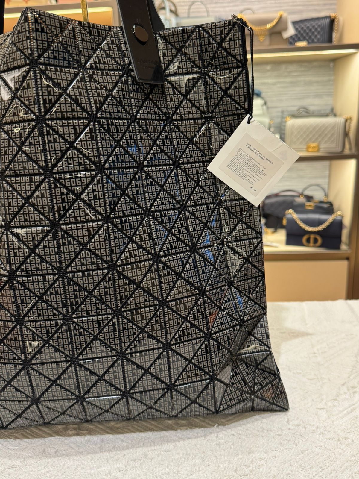 Bao Bao Tote Font Black
